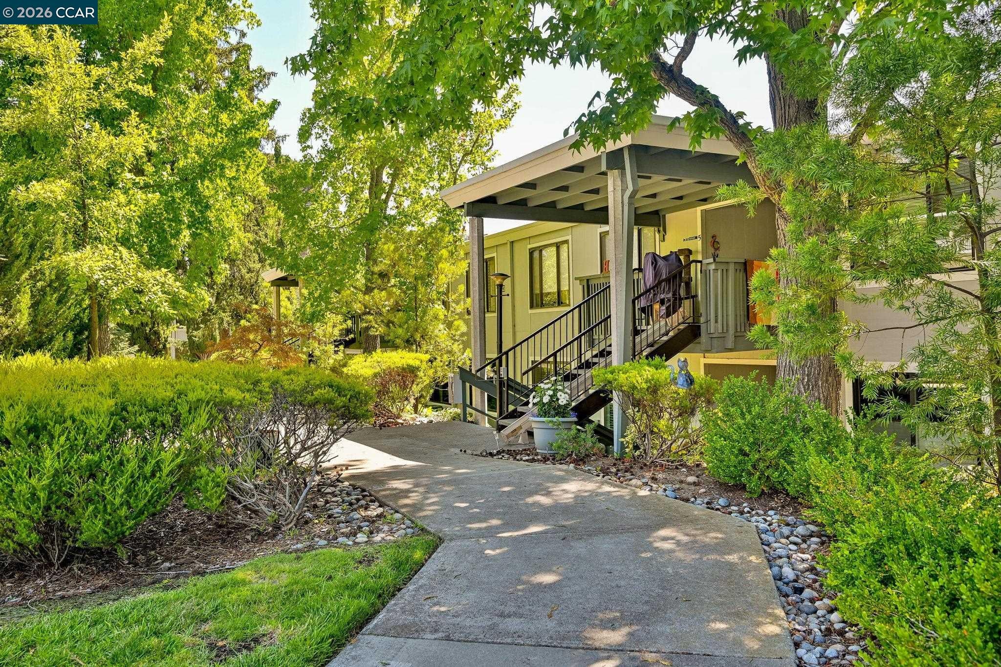 3033 Golden Rain Rd — photo