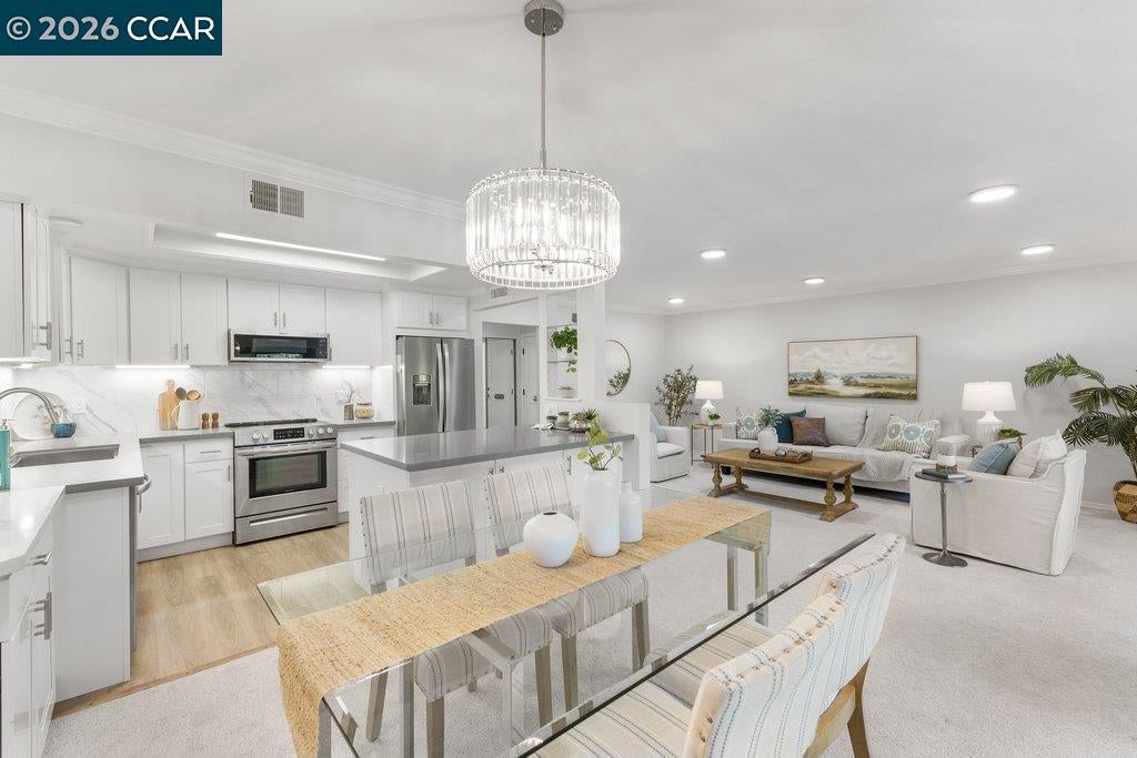 2601 Pine Knoll Dr — photo