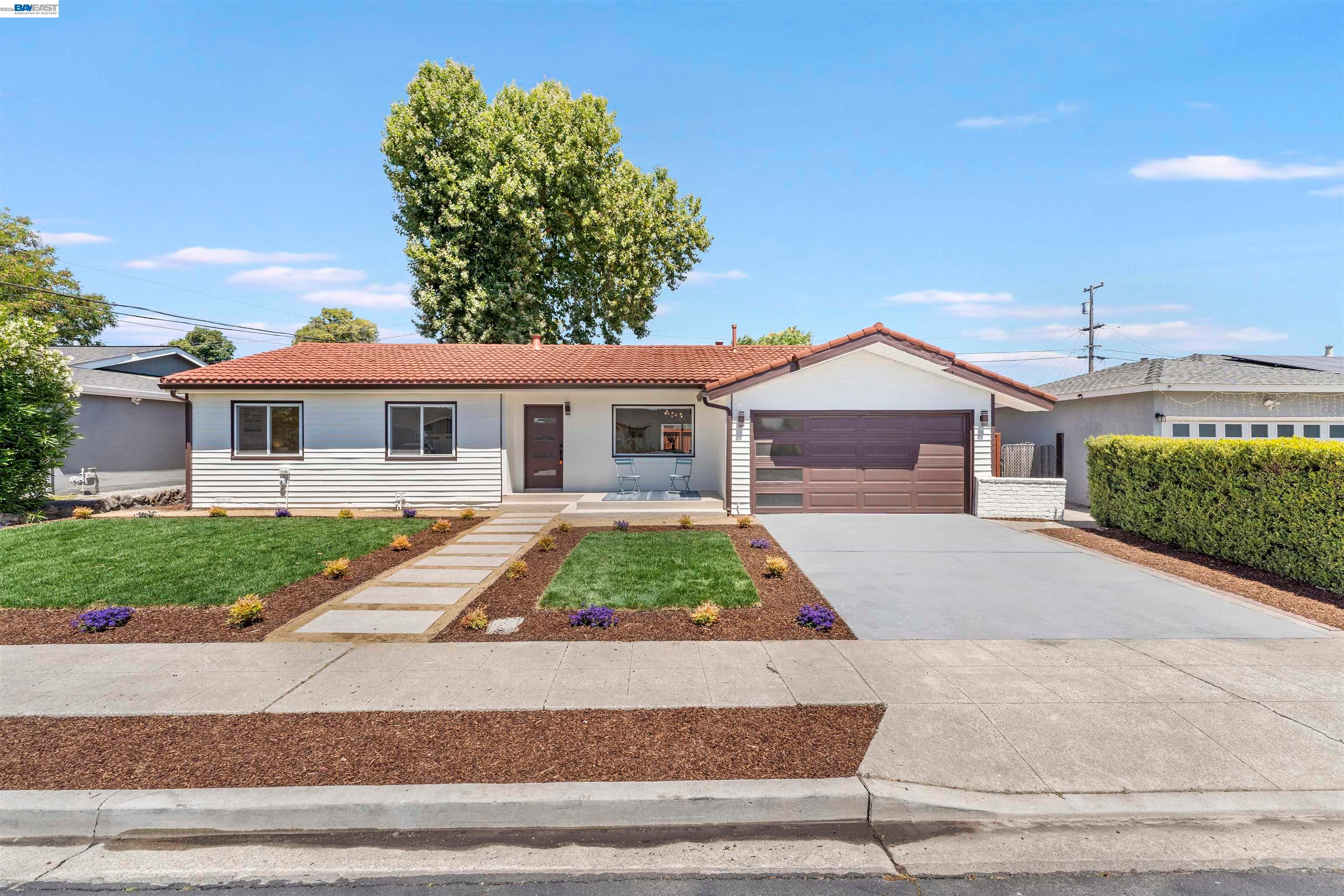 7832 Gardella Dr — photo