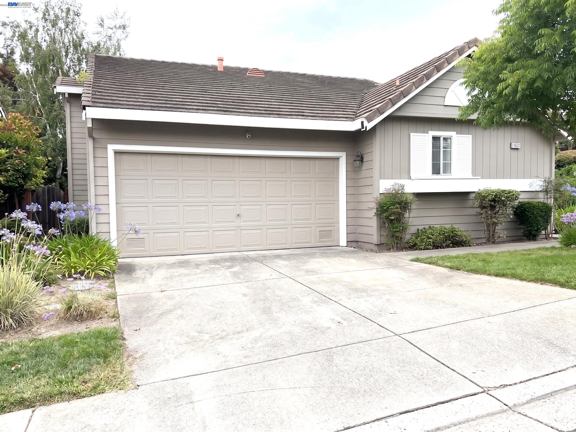 11651 Rolling Hills Pl — photo