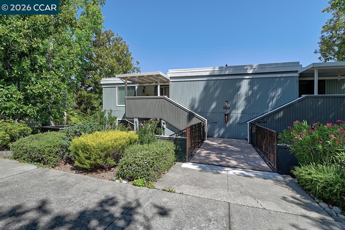2724 Tice Creek Dr — photo