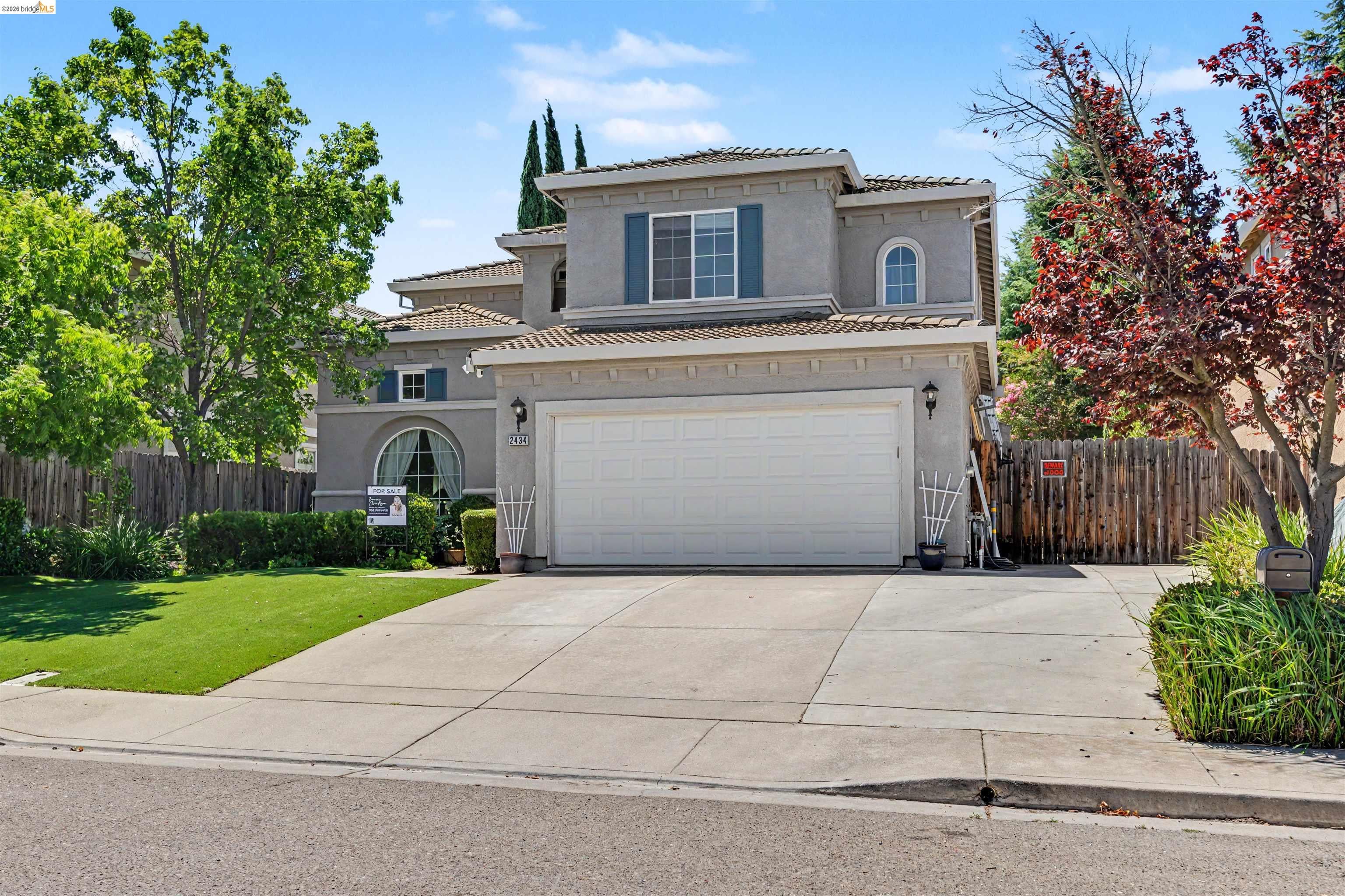 2434 Pearlite Way — photo