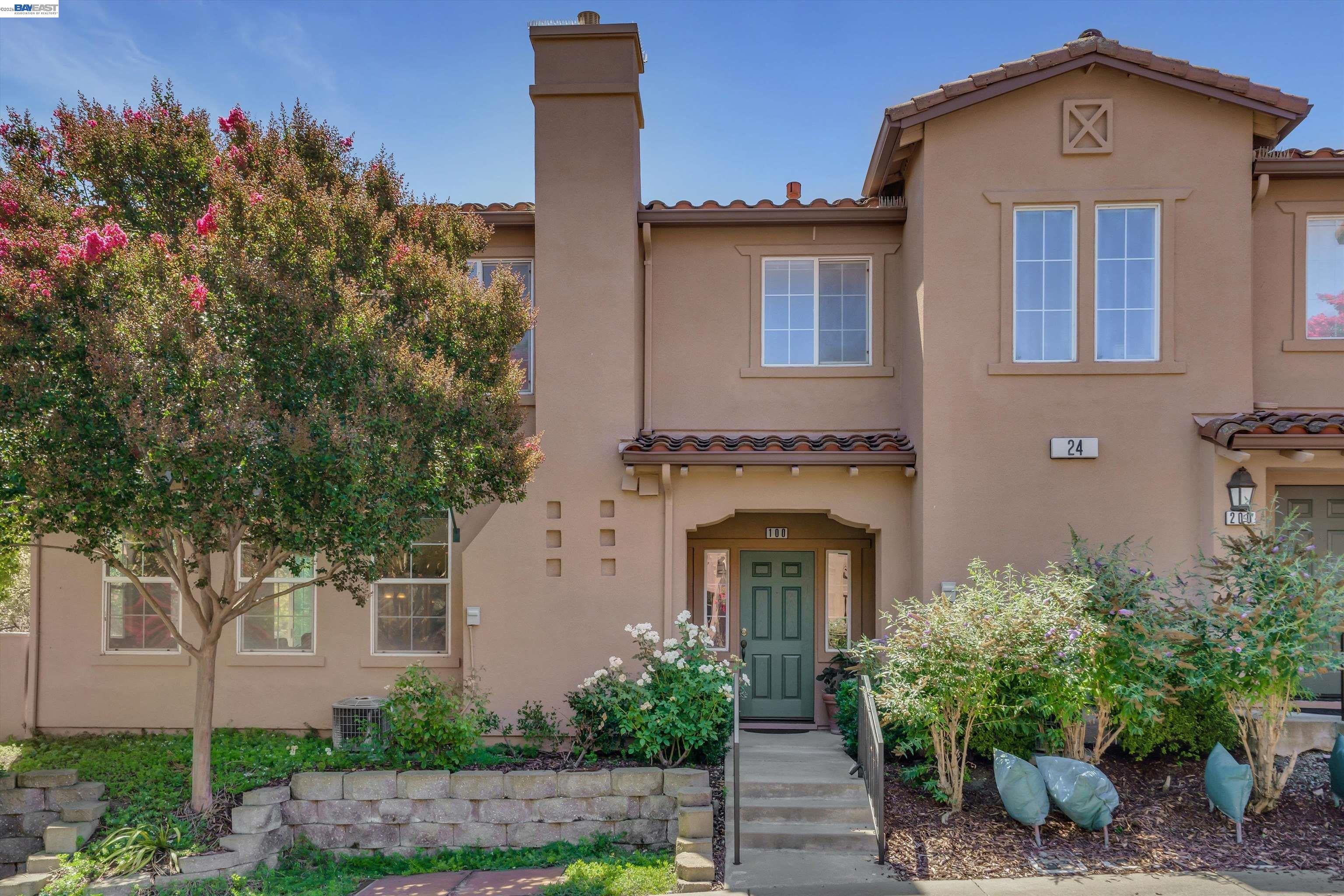 24 Meritage Cmn — photo