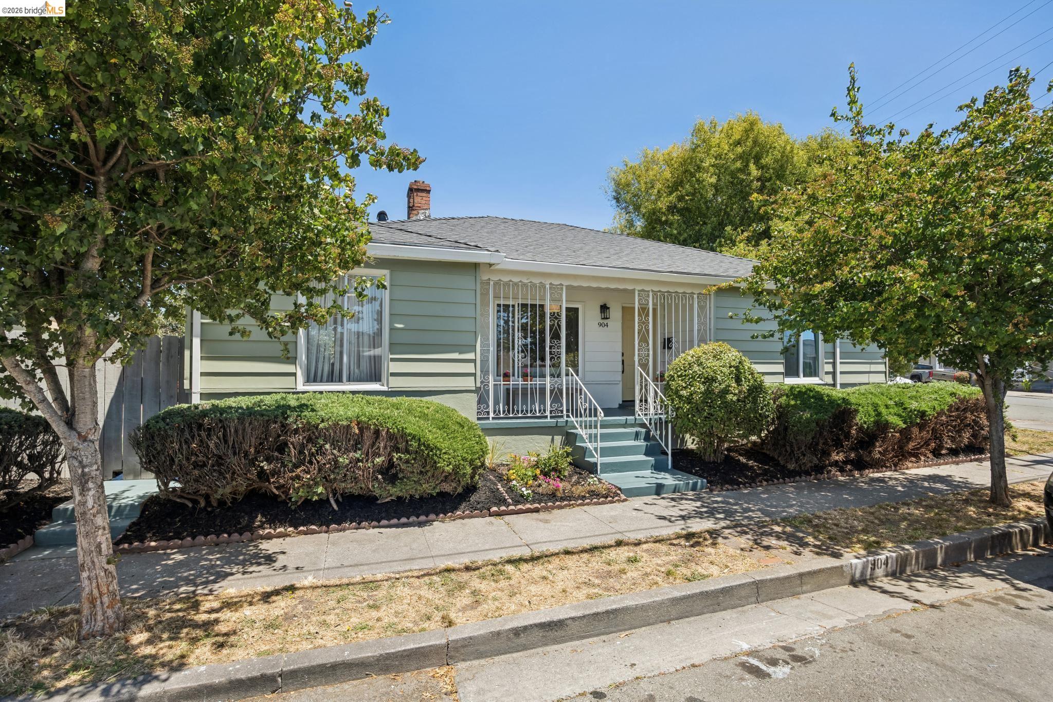 904 Wilson Avenue. — photo