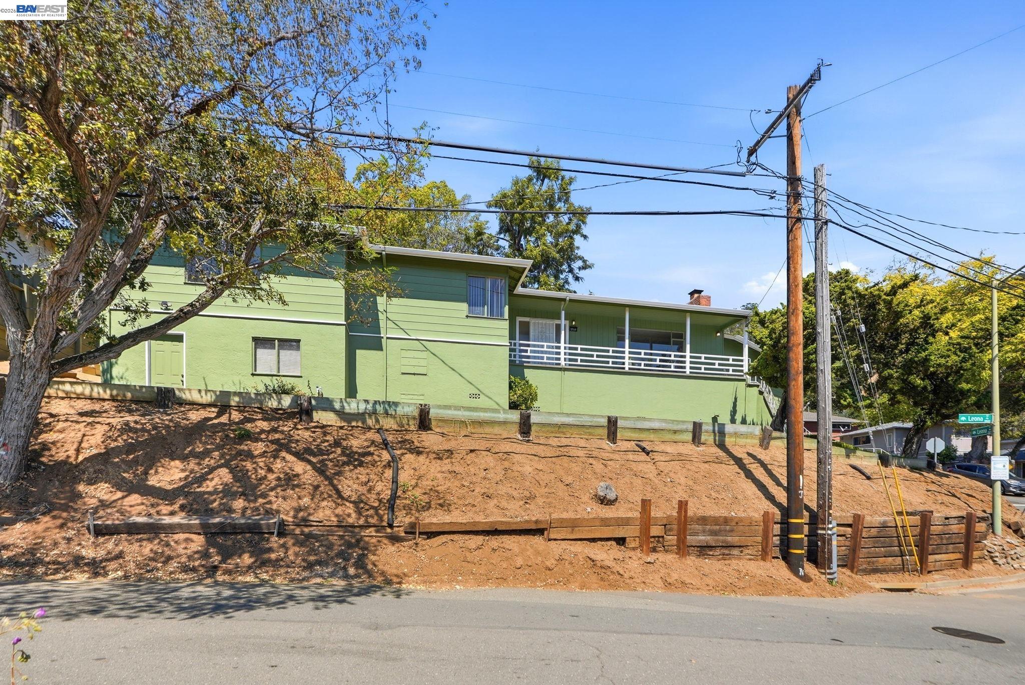 5760 Leona St — photo