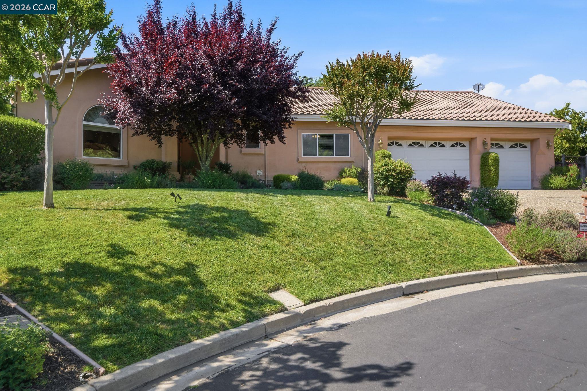 2426 Heritage Oaks Dr — photo
