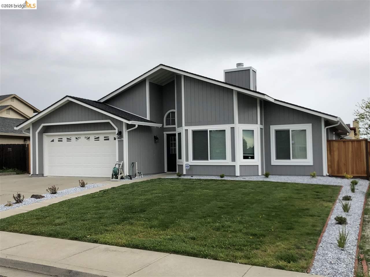 1740 Gateway Dr — photo