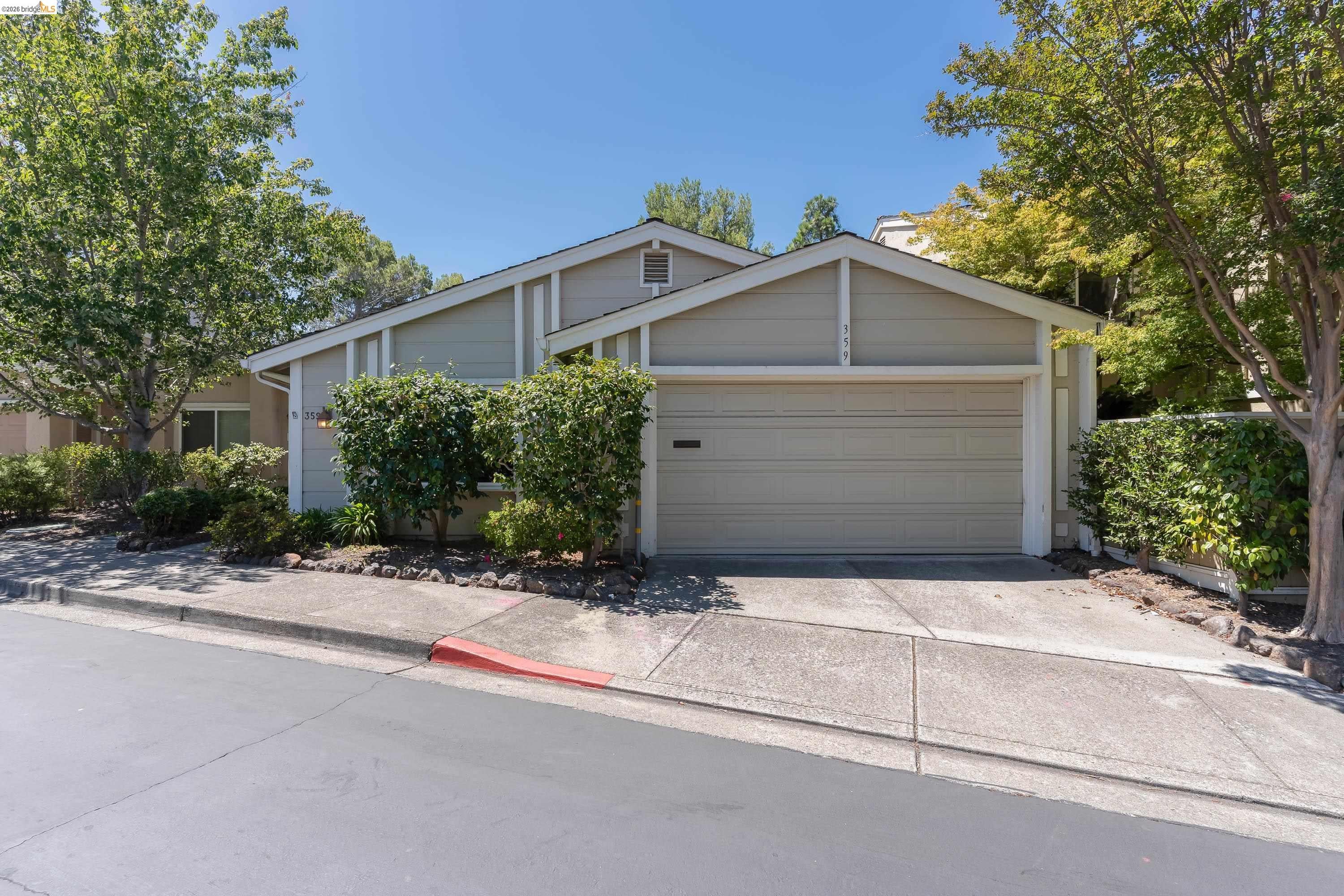 359 Kinross Dr — photo