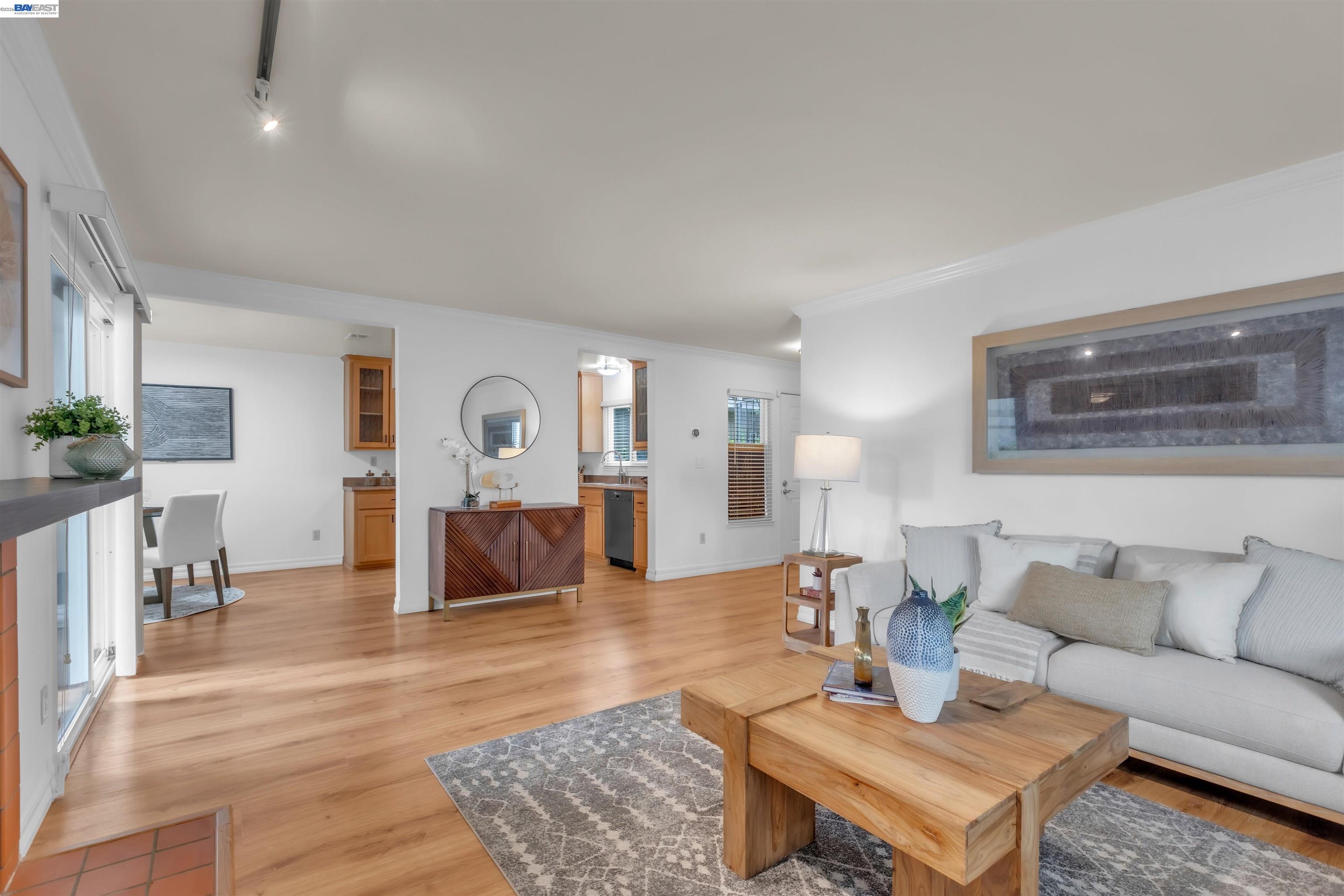 215 Whale Bone Ct — photo