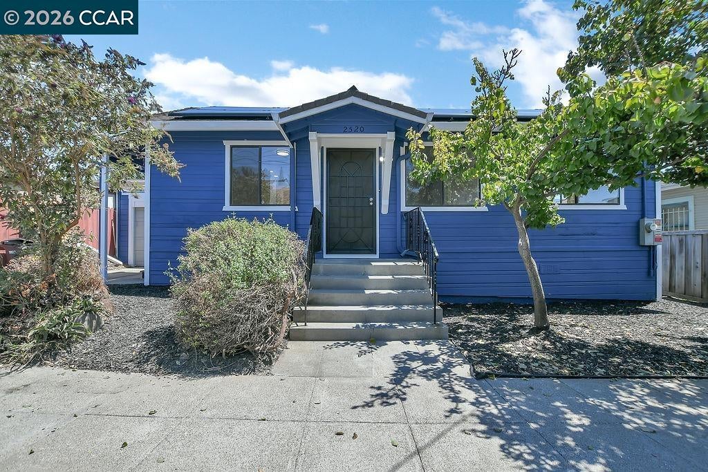 2520 Harrington Ave — photo