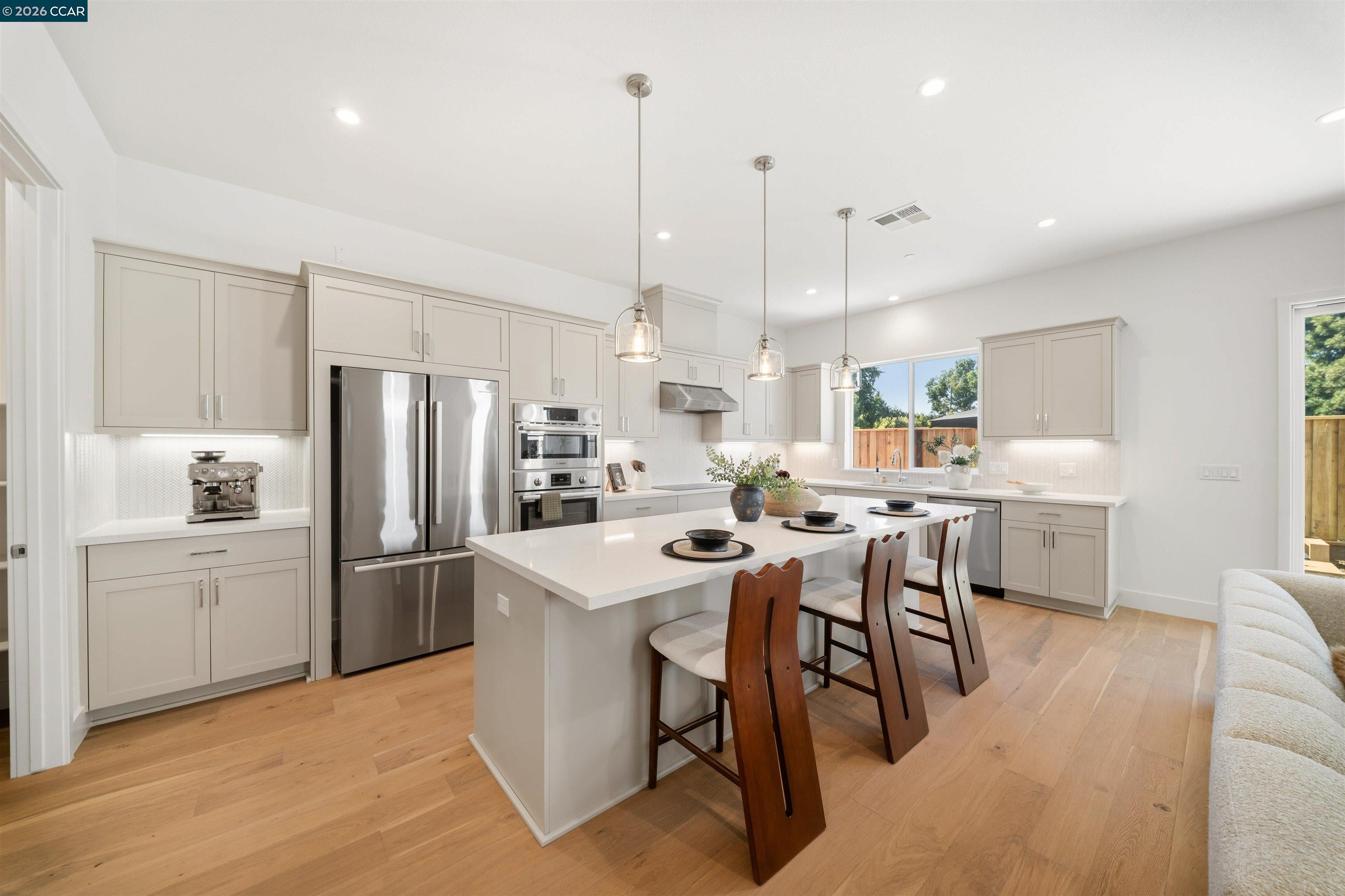 207 Bisque Ct — photo