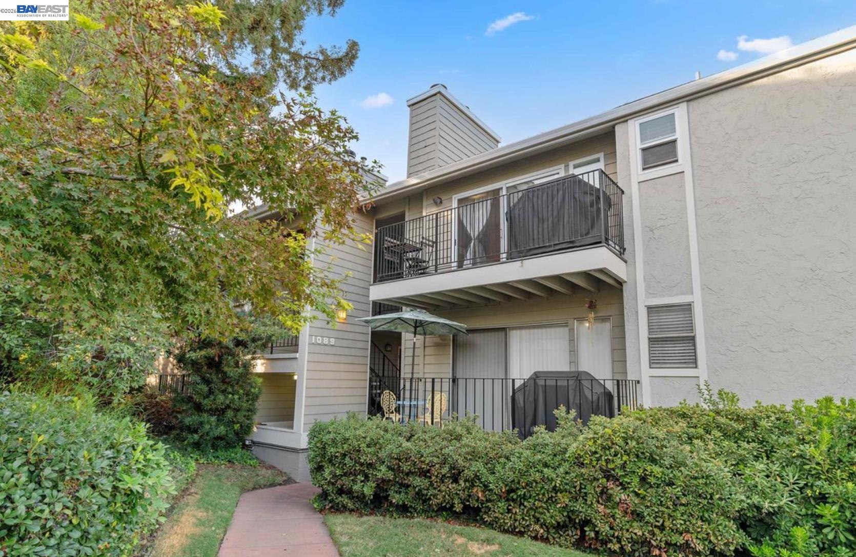 1089 Wesley Ct — photo