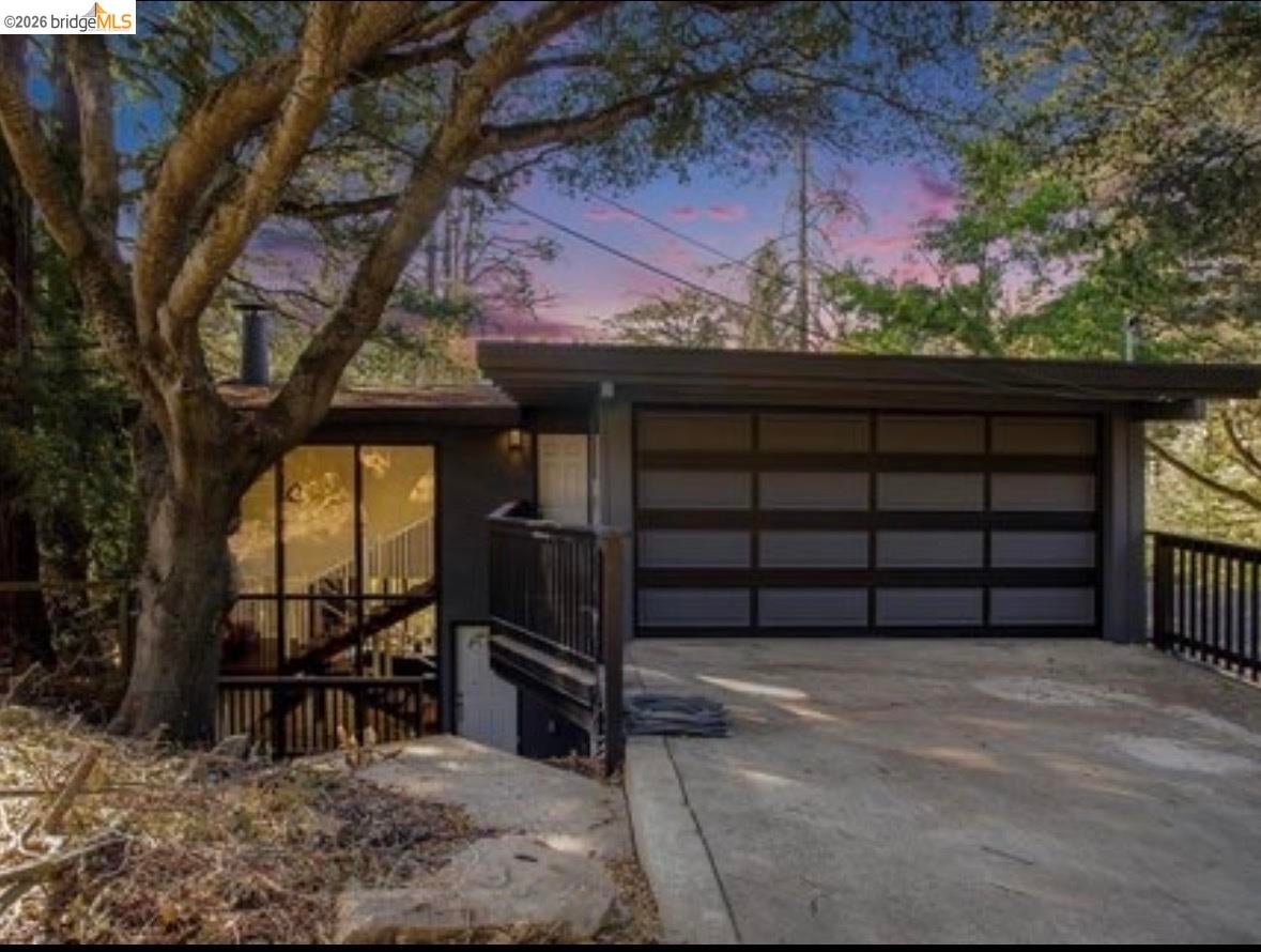 6855 Gunn Dr — photo