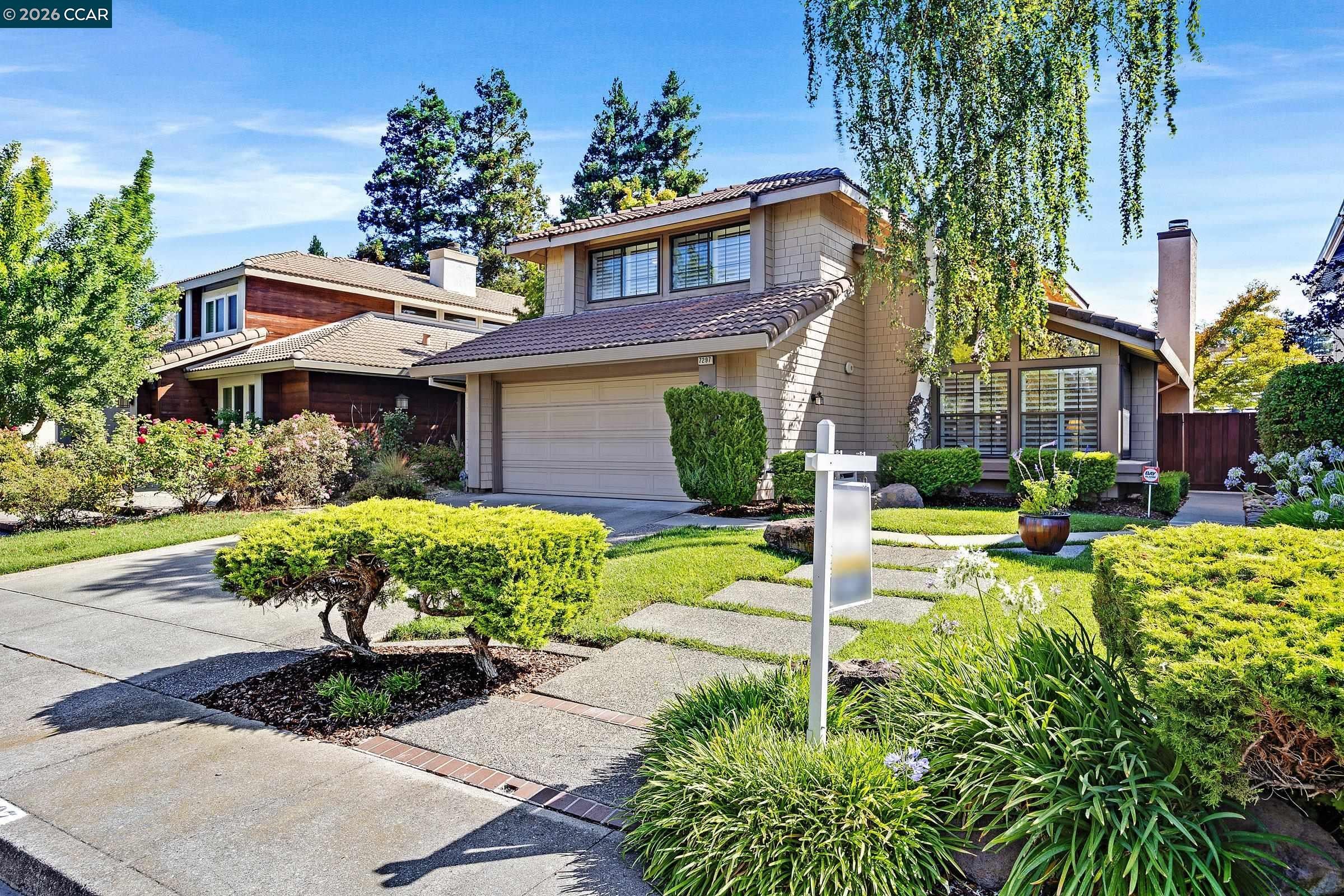 7297 Castle Dr — photo