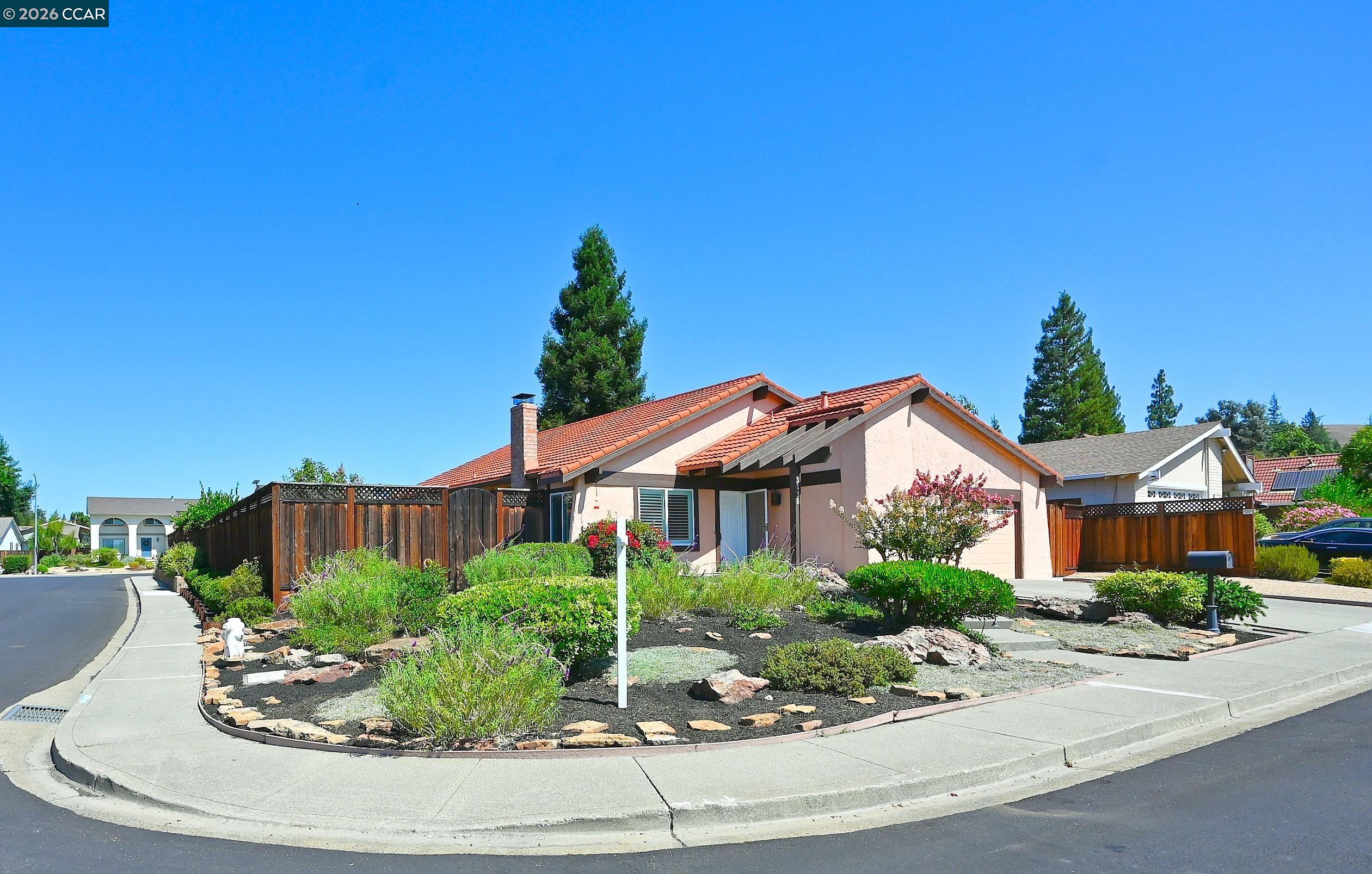 3438 Loreto Dr. — photo