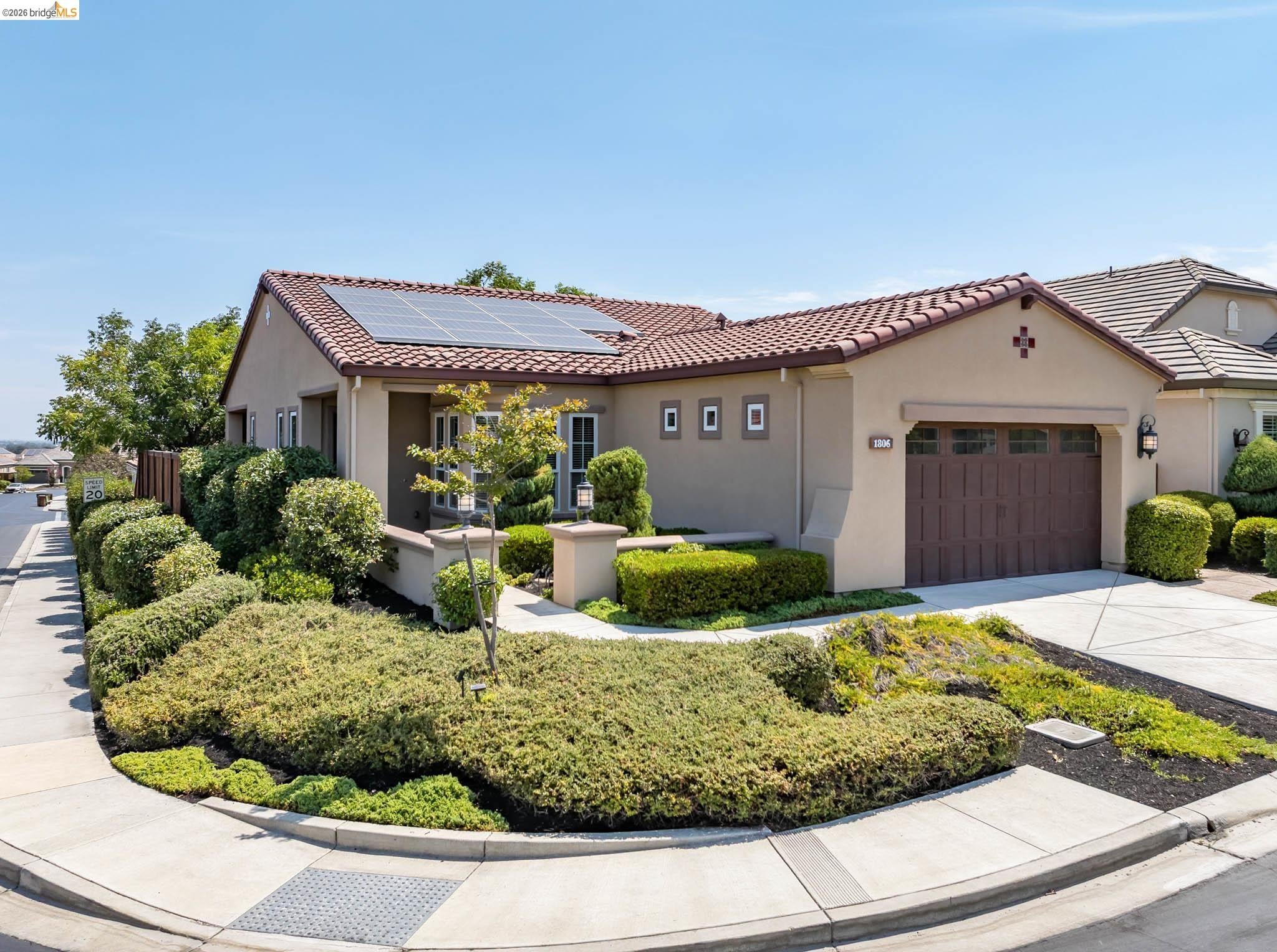 1806 Moscato Pl — photo