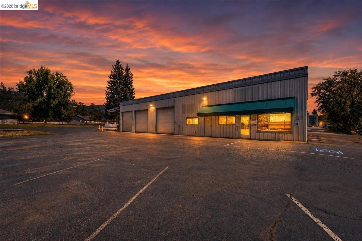 767 Murphys Creek Rd — photo