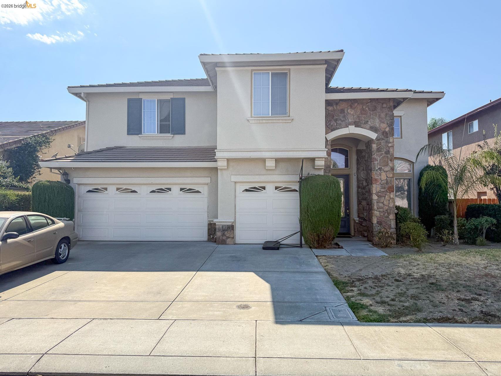 4033 Hopkins Ln — photo