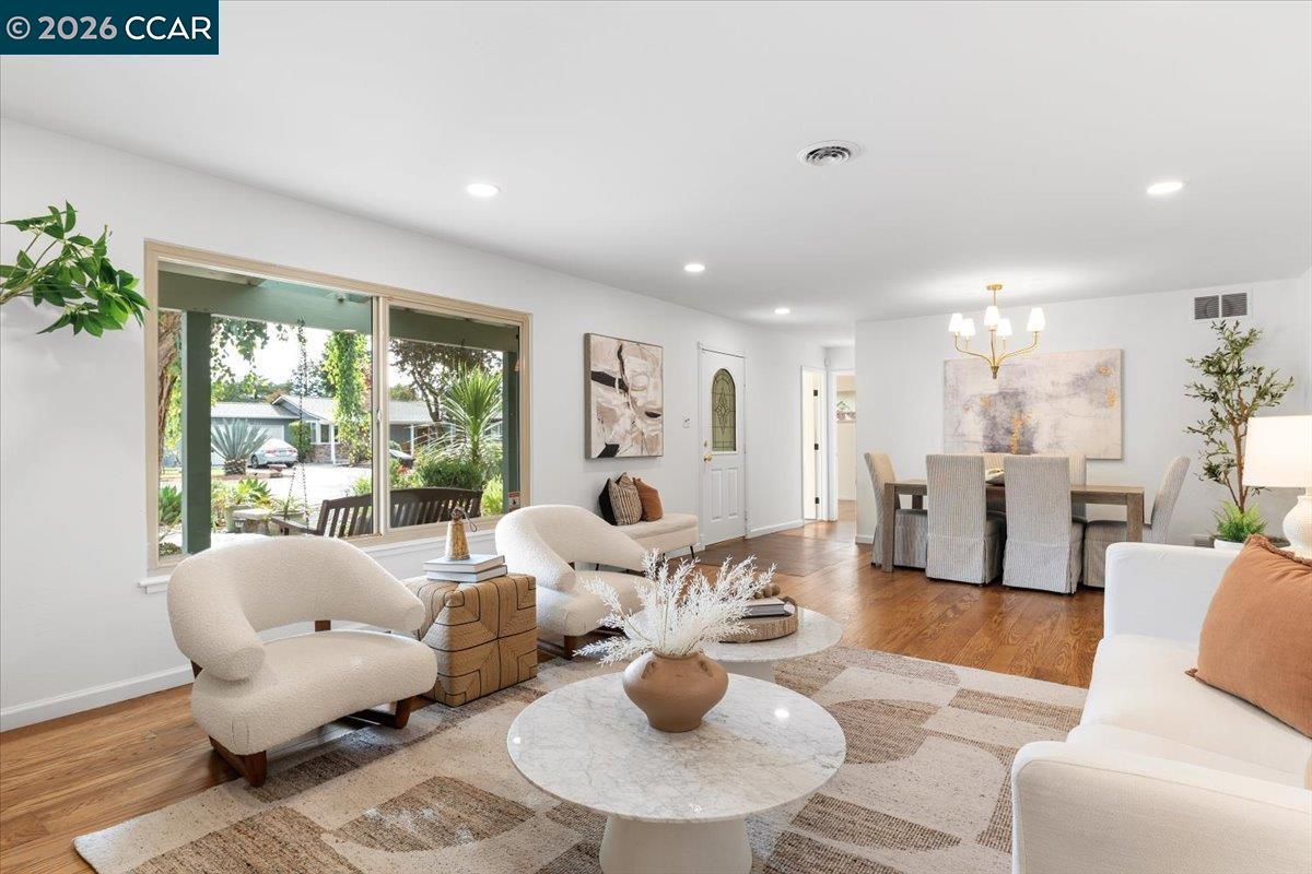 31 Rogers Ct — photo
