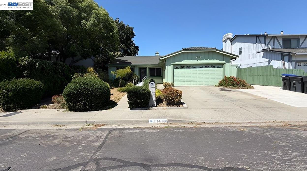 1418 Prospect Way — photo