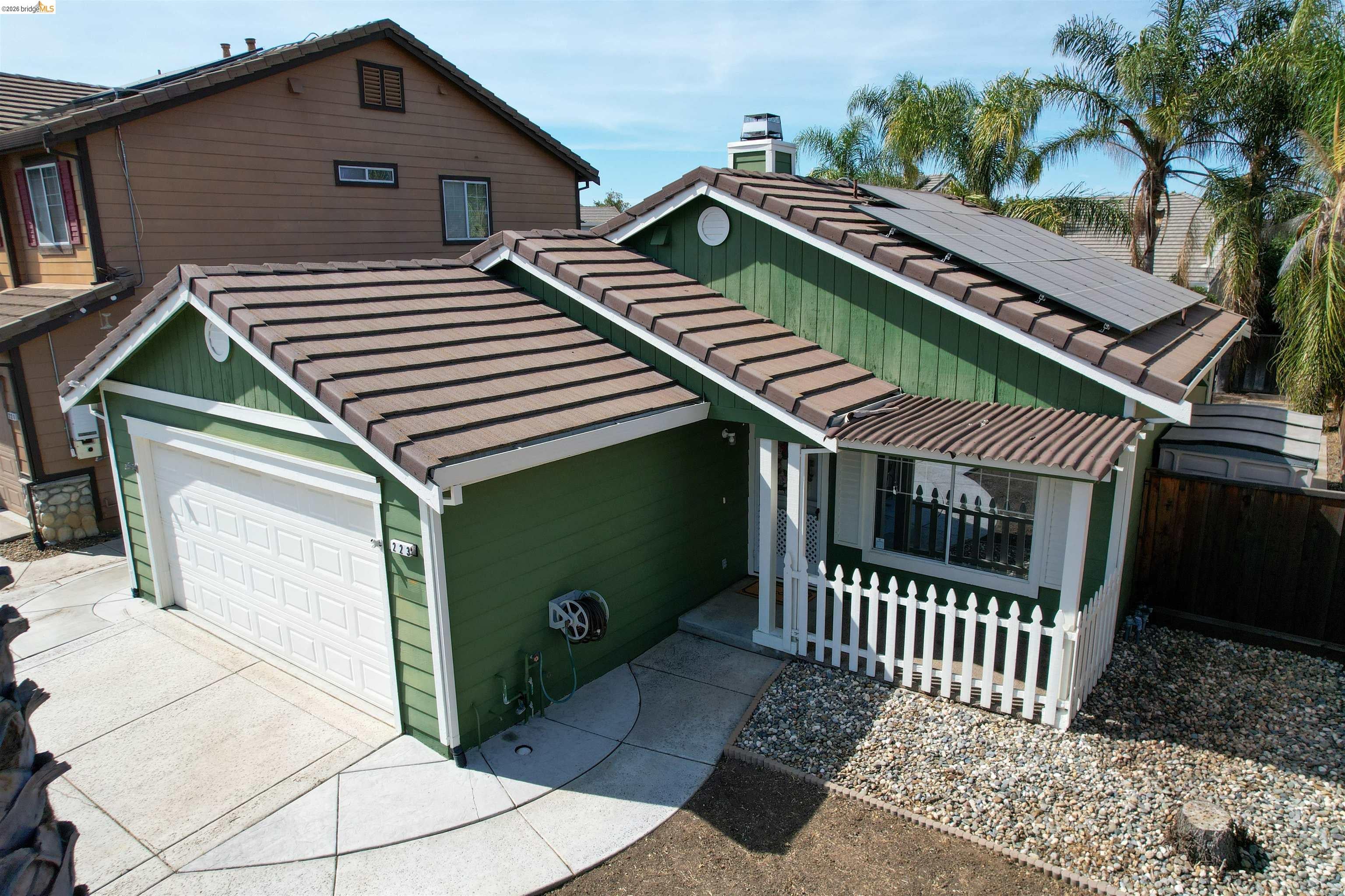 223 Twilight Ct — photo