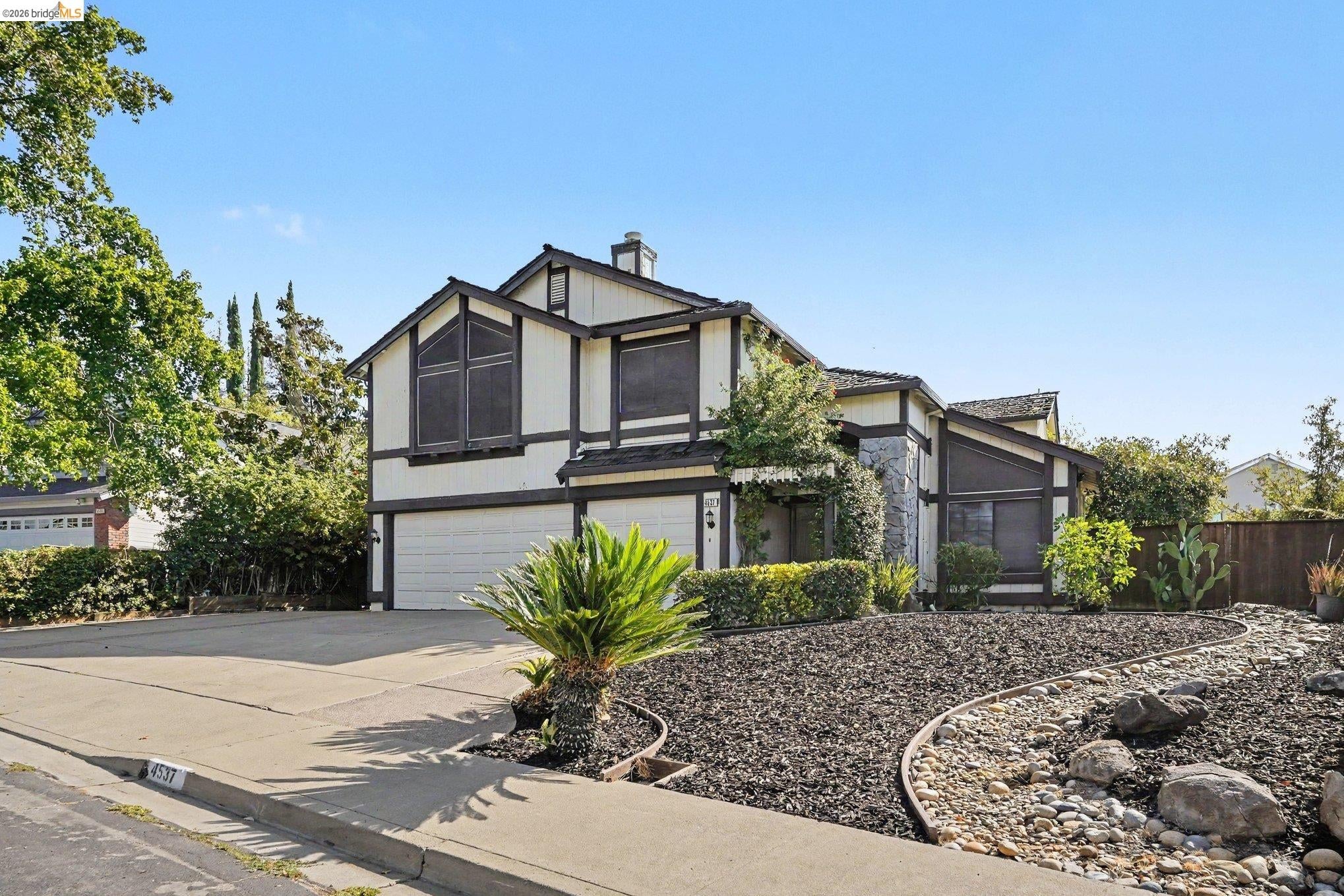 4537 Montara Dr — photo