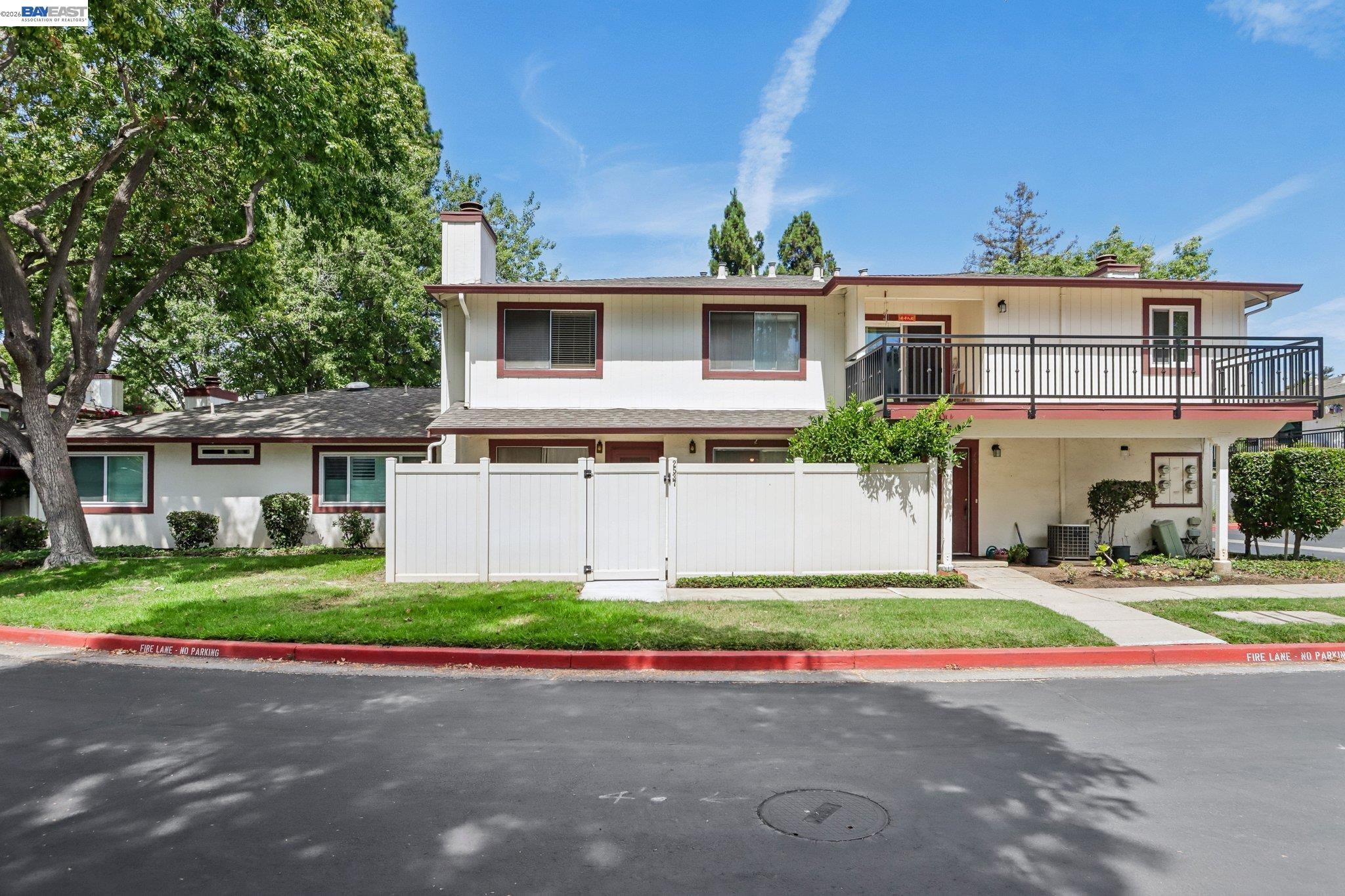 2537 Blue Rock Ct — photo