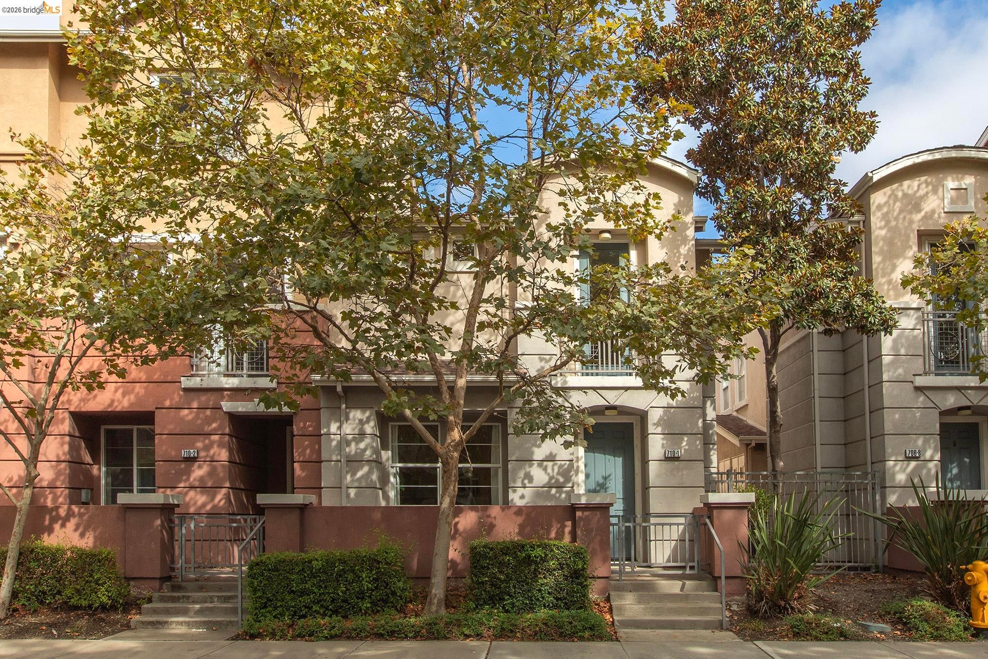 710 City Walk Pl — photo