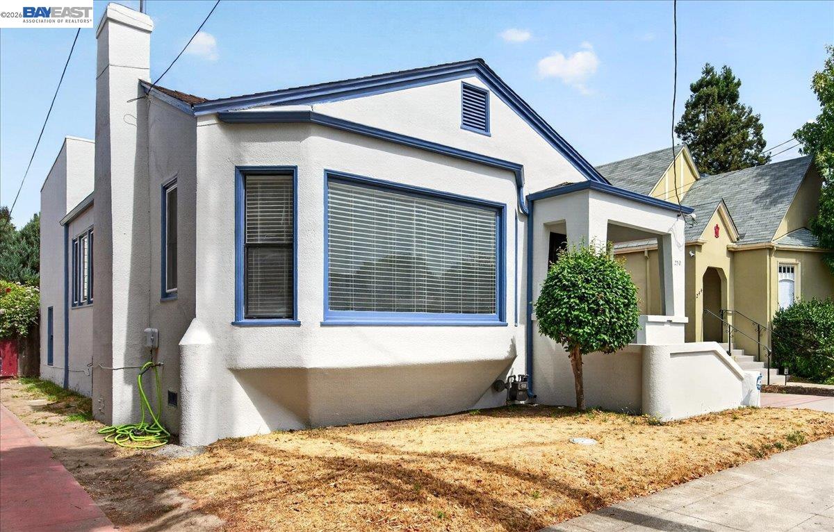 250 W Broadmoor Blvd — photo