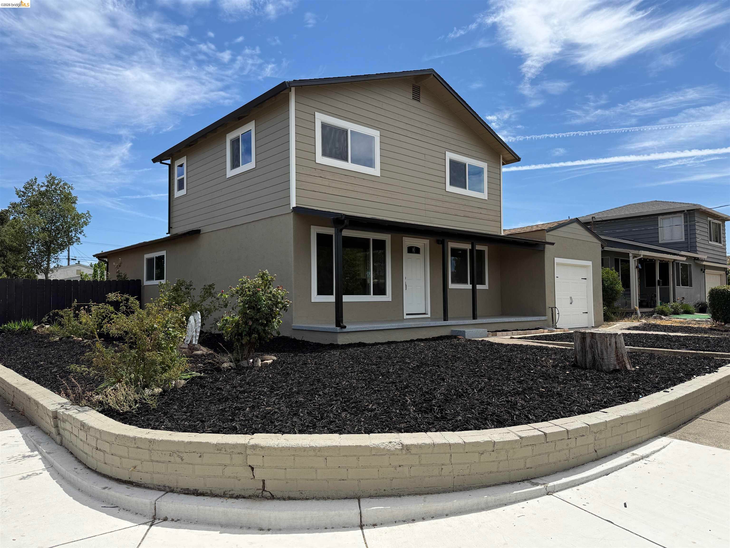 203 Rose Ann Ave — photo