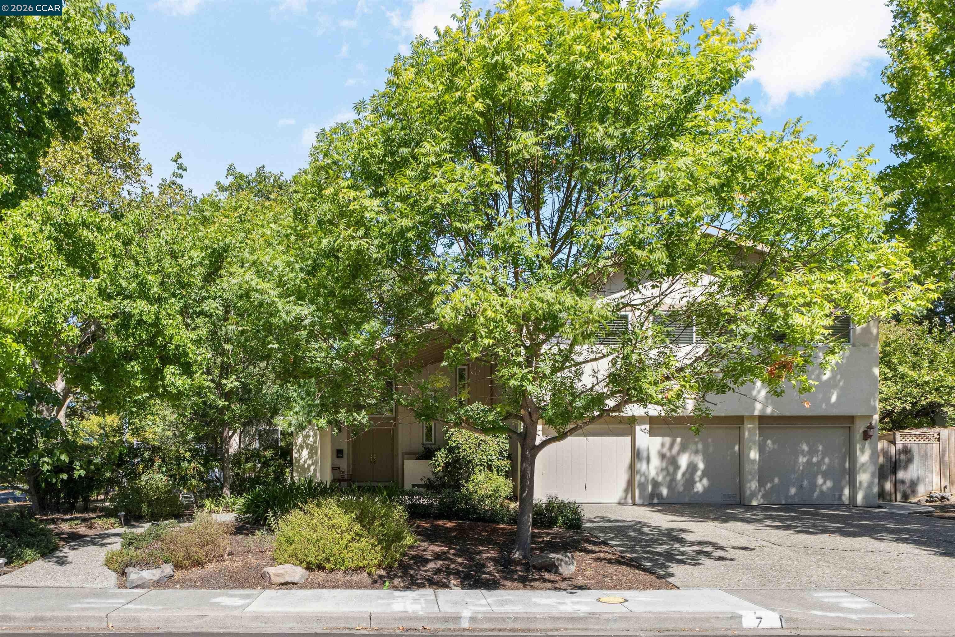7 Leeds Ct — photo