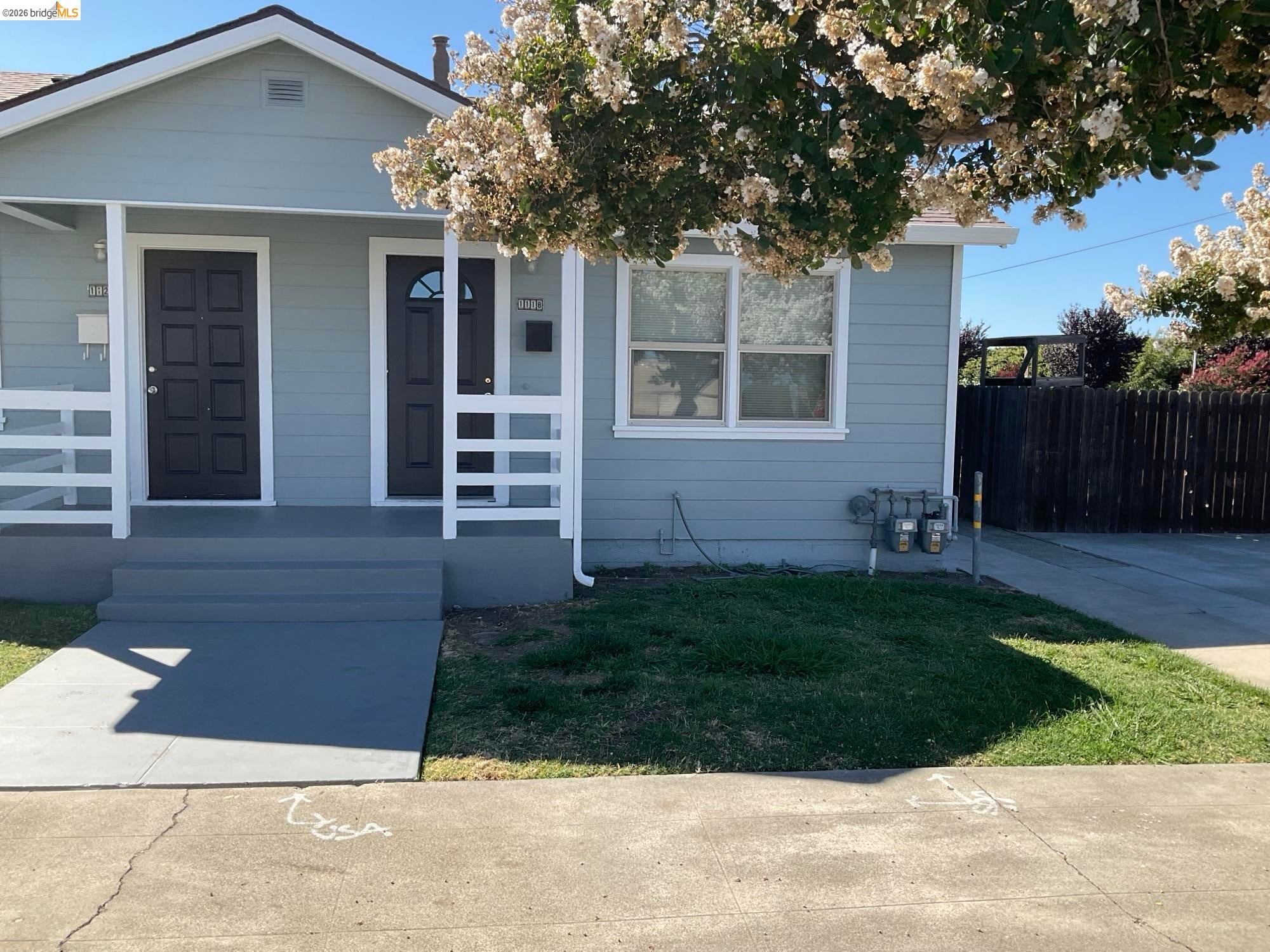 1118 Maple Street — photo