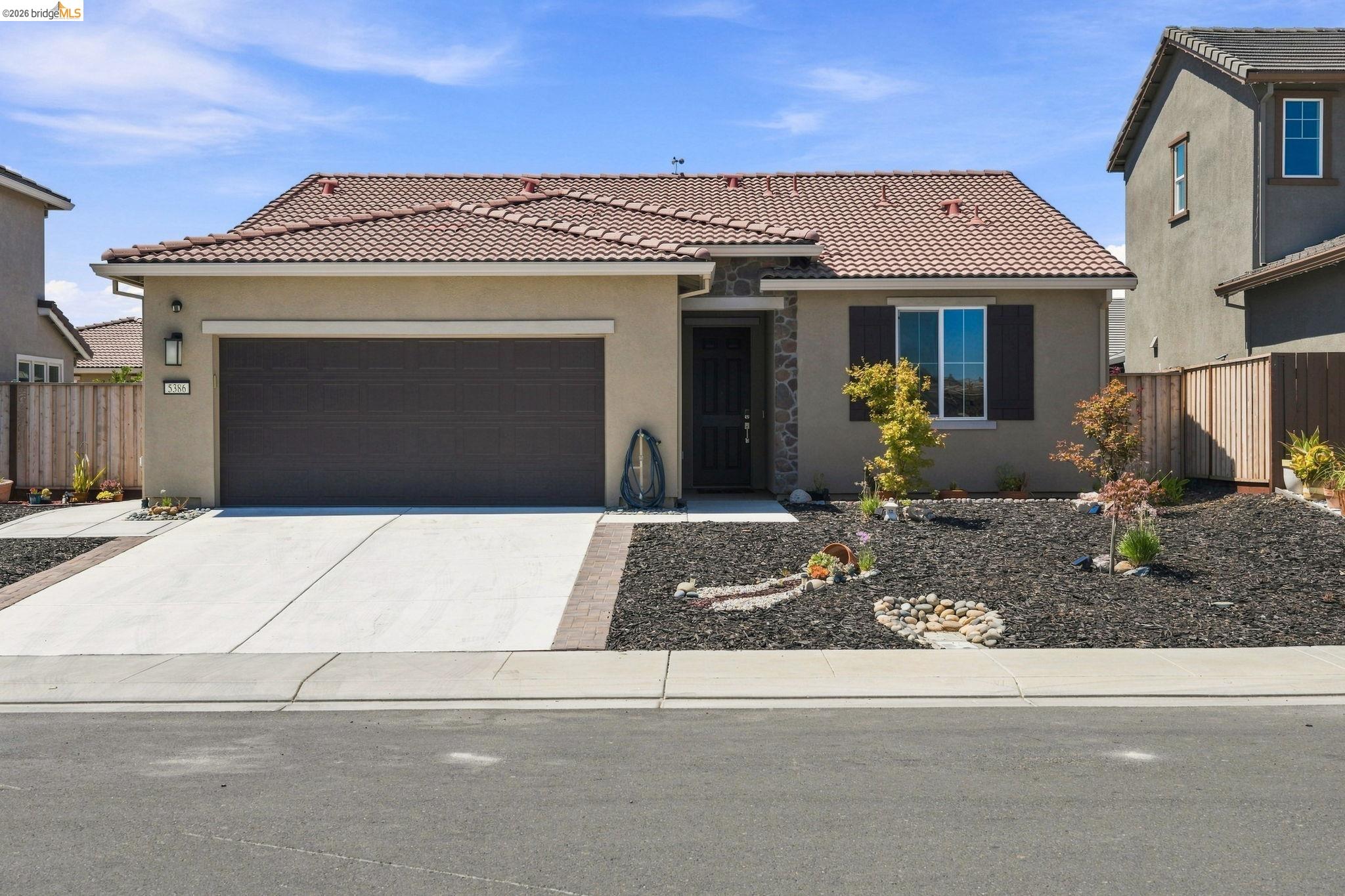 5386 Clauzetto Way — photo