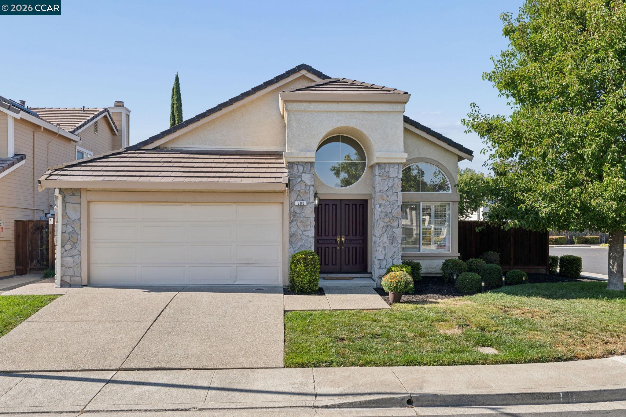 300 Fiddle Creek Pl — photo