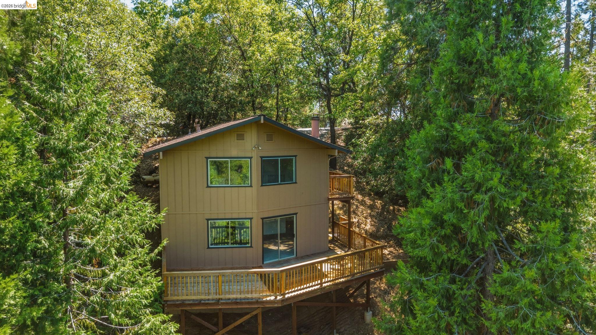 20550 Deerhaven Dr — photo