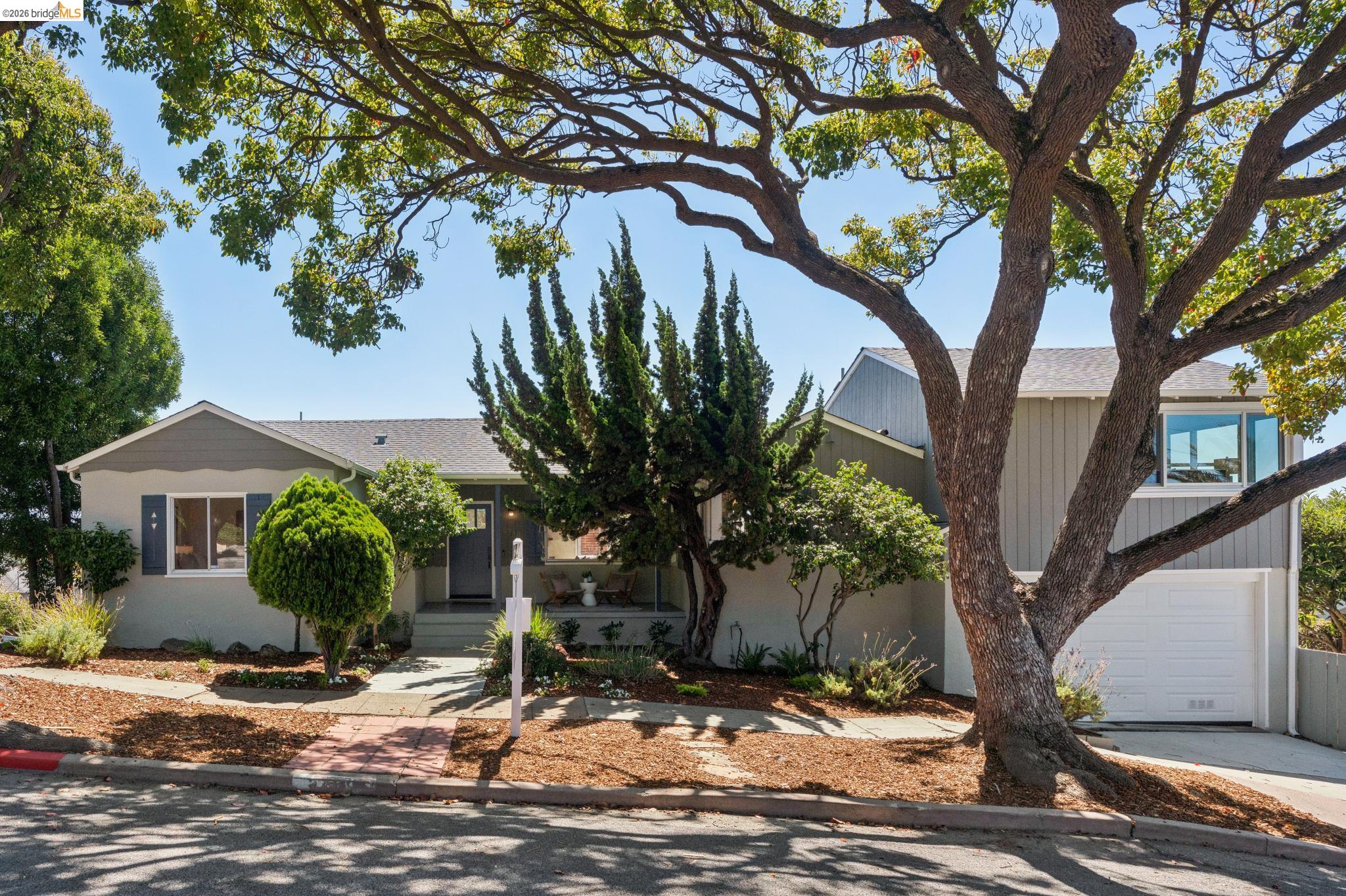 5718 Burlingame Ave — photo