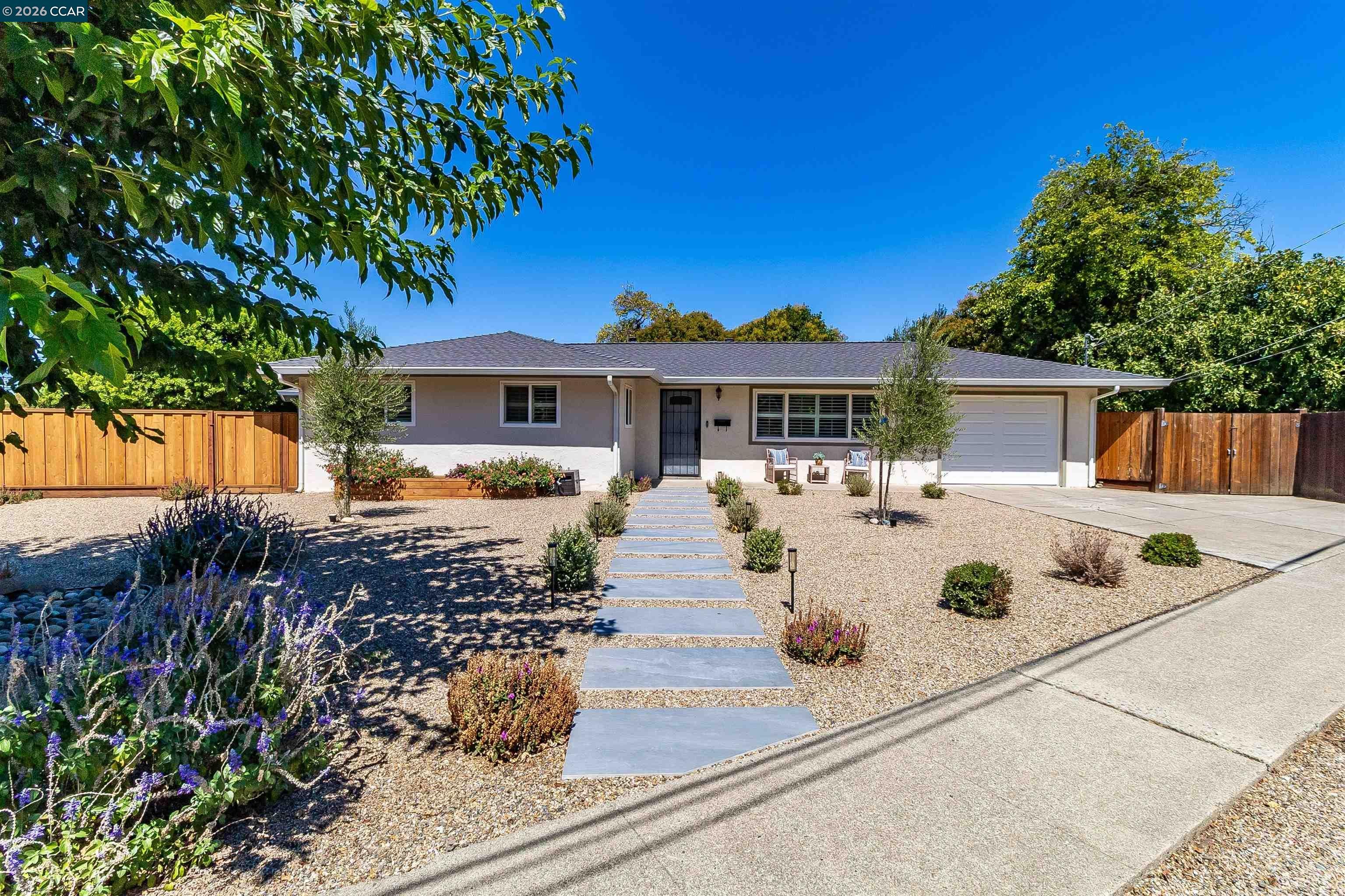 1593 Mendocino Dr — photo