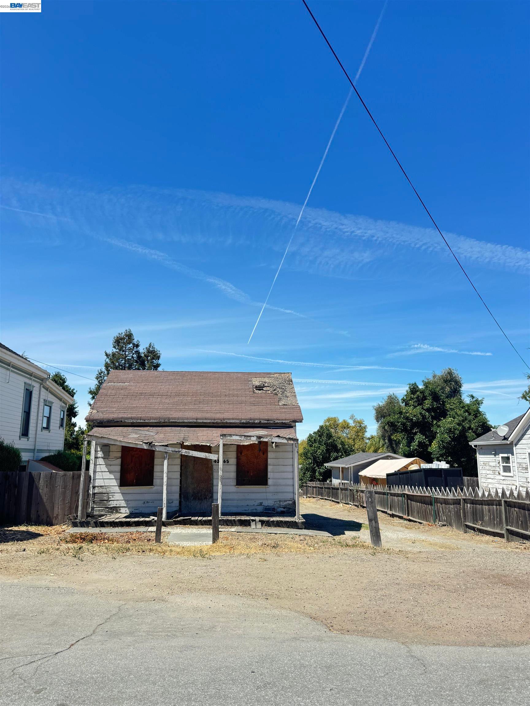 43365 Ellsworth St — photo
