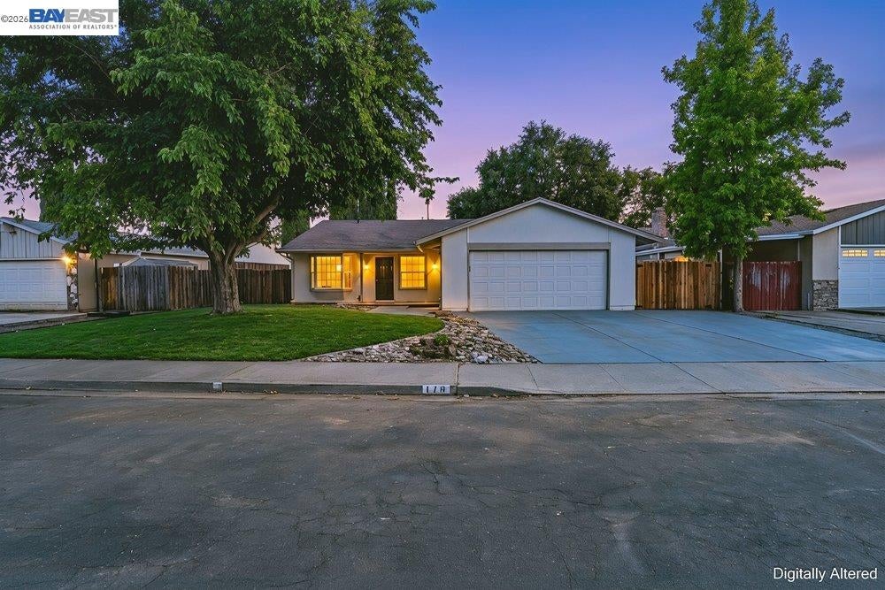 178 Richard Pl — photo