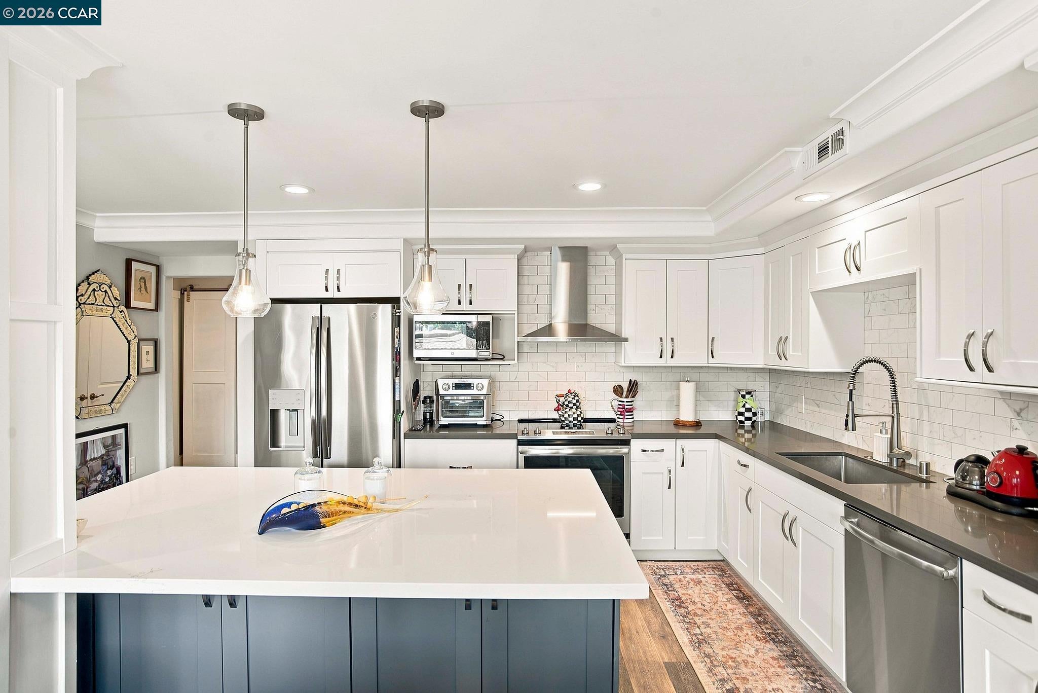 2032 Golden Rain Road — photo
