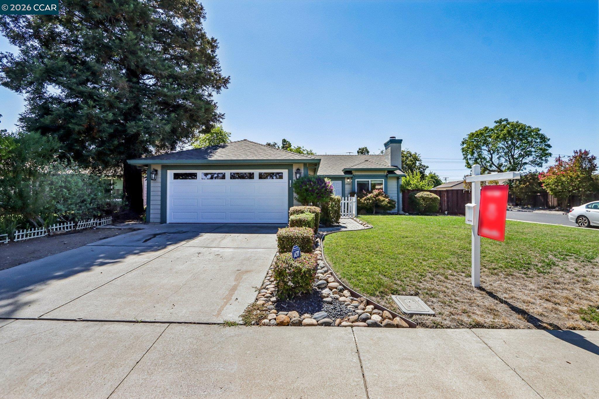 3903 Silver Oaks Way — photo