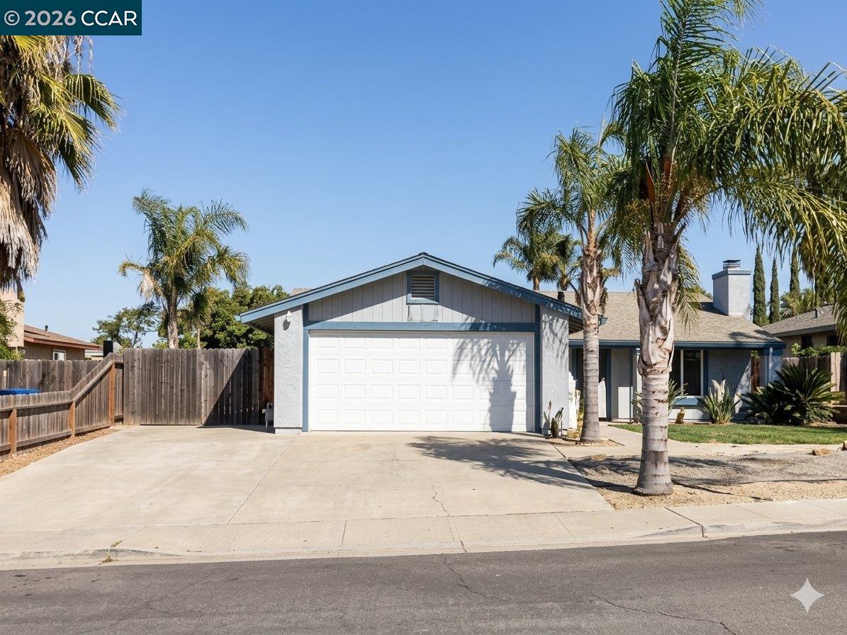 5260 Robert Way — photo