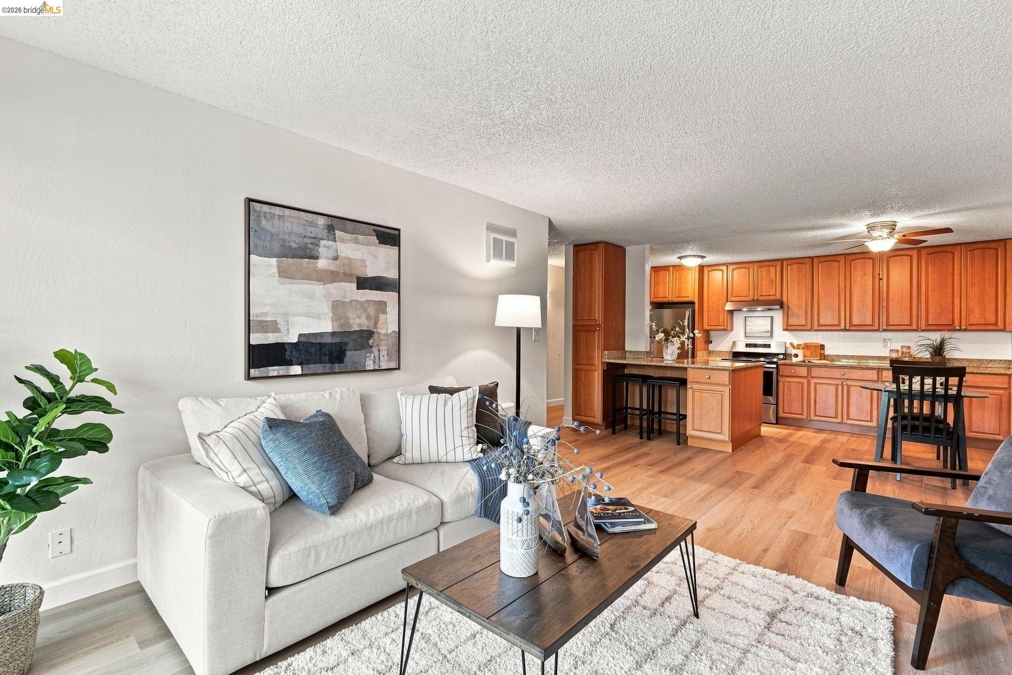 955 Shorepoint Court — photo