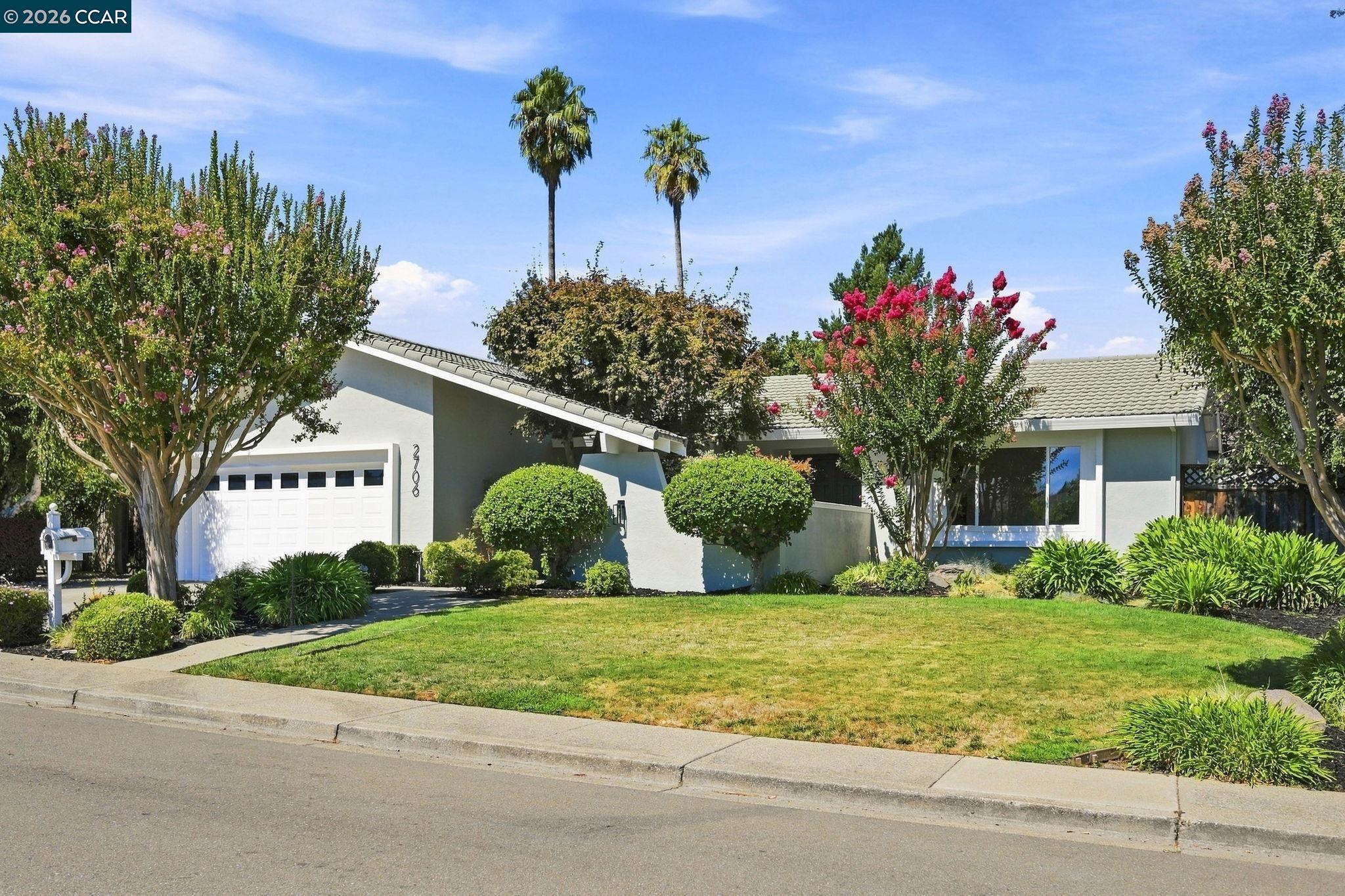 2706 Canyon Creek Dr. — photo