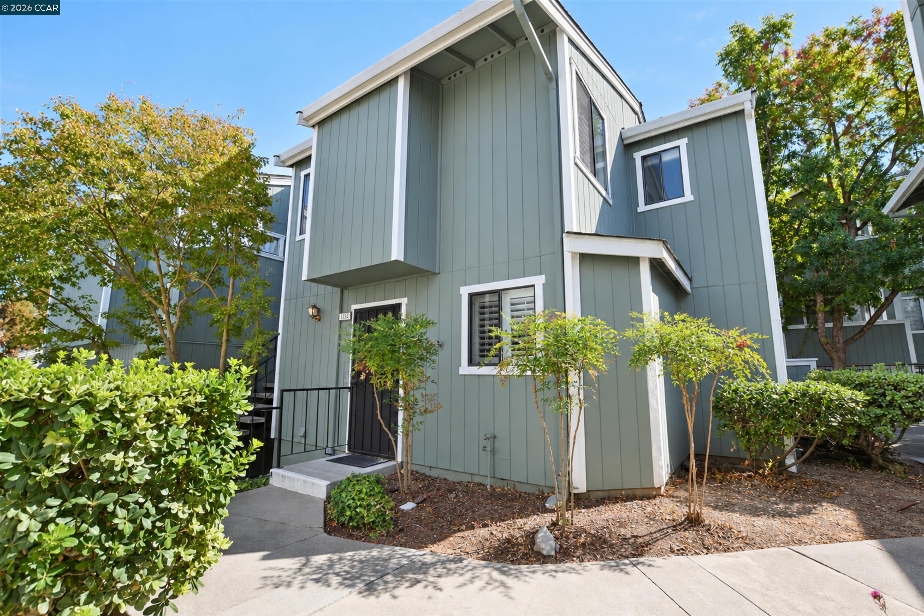 1152 Maywood Lane — photo