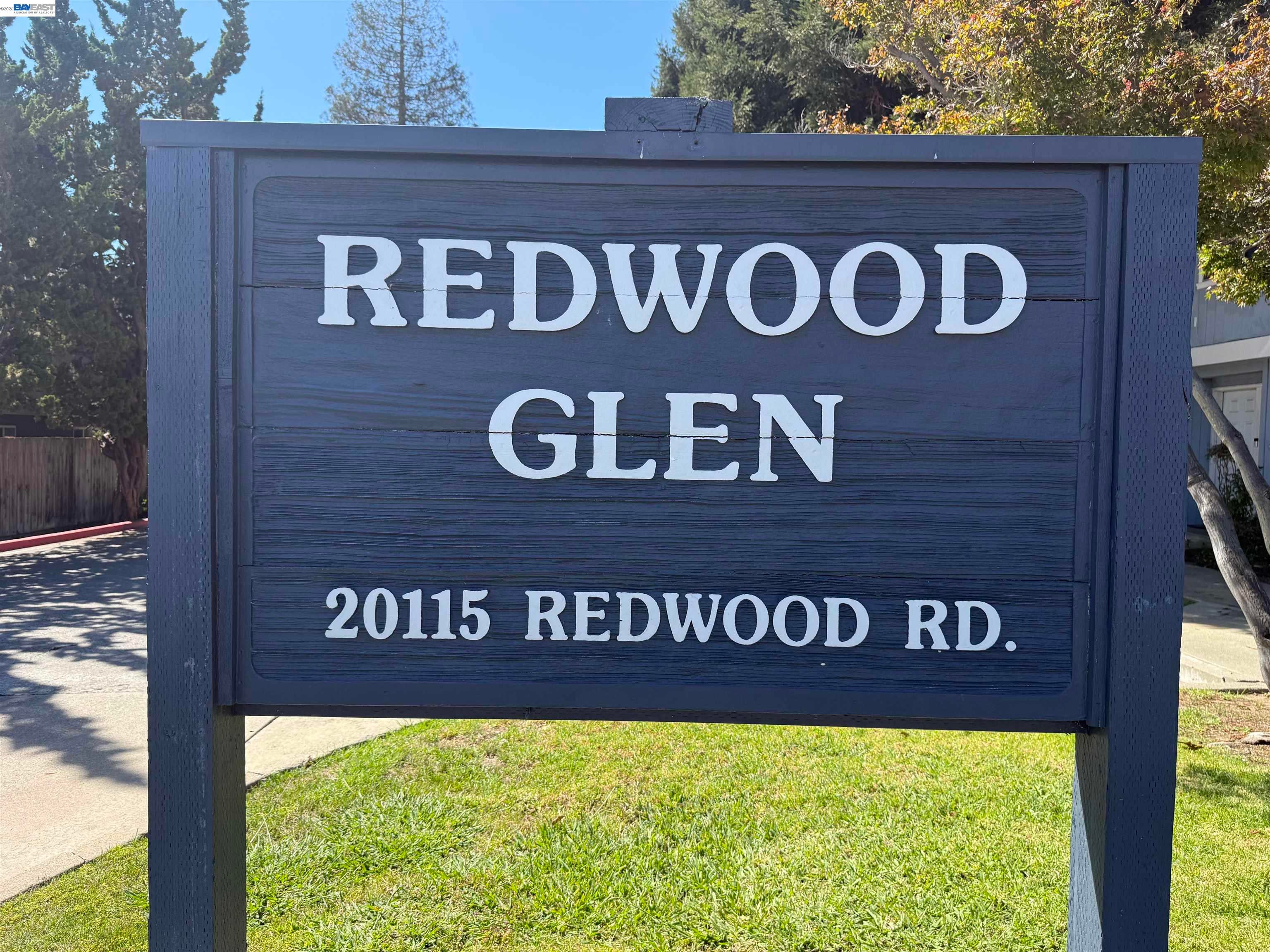 20115 Redwood Rd — photo