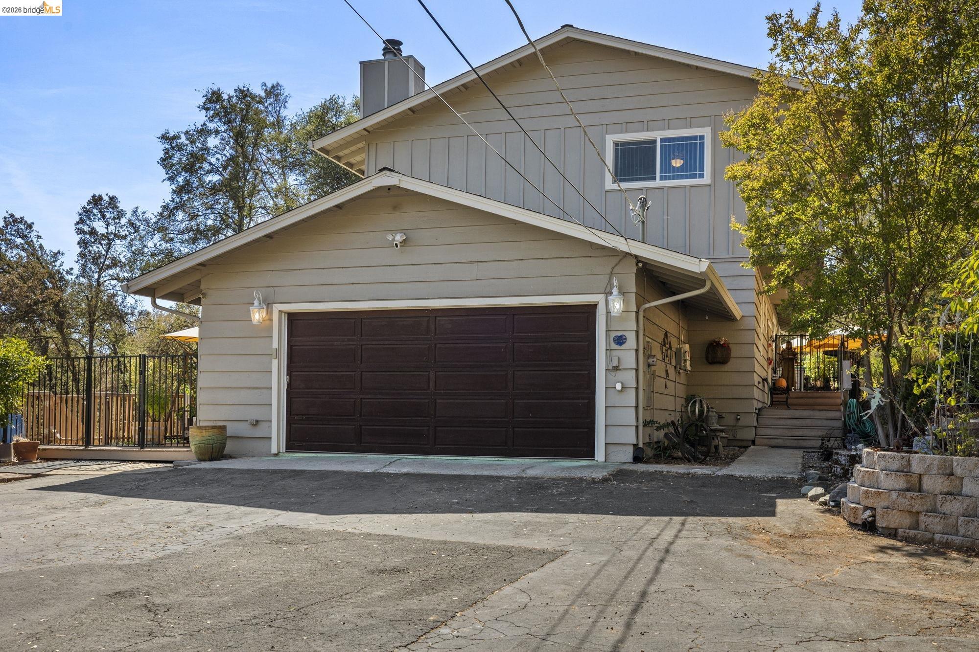 14201 Hillview Ct — photo