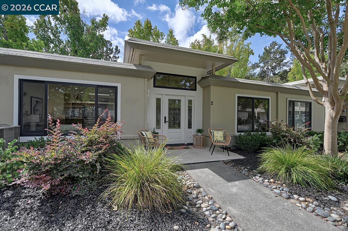 1221 Oakmont Dr — photo