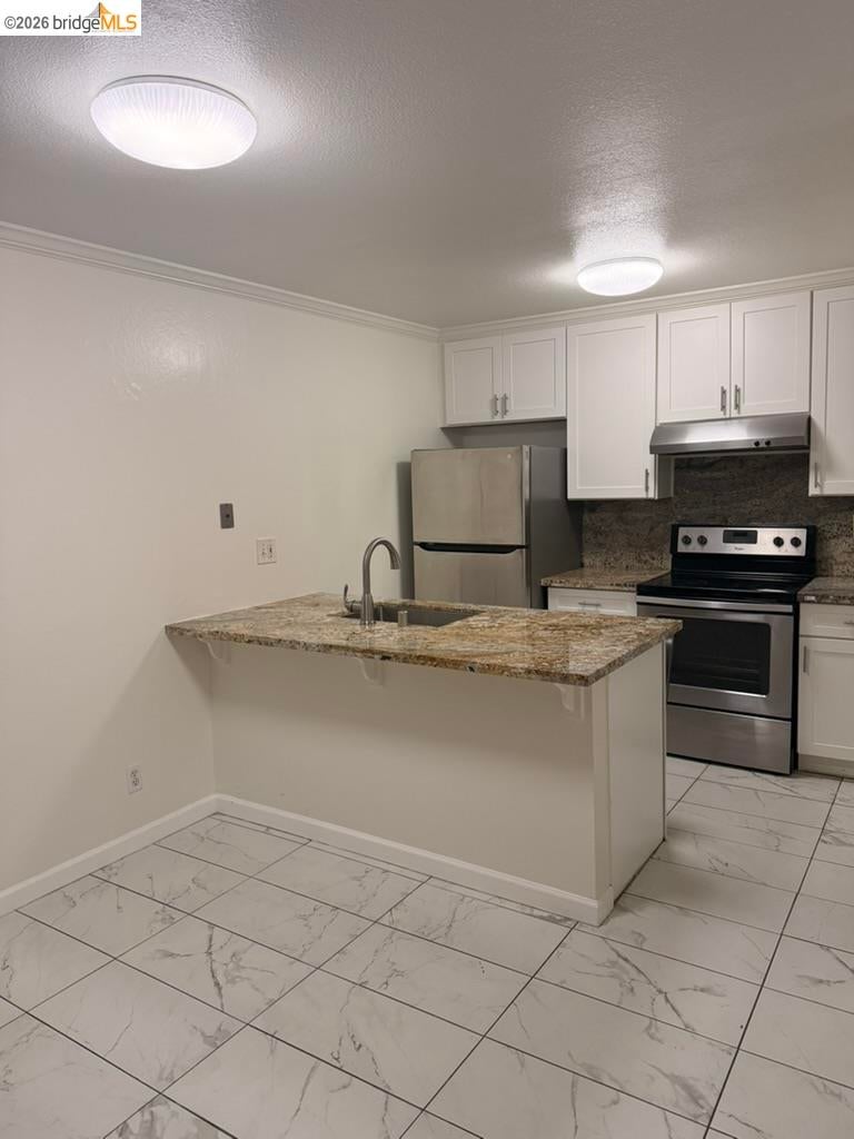 2301 Peppertree Way — photo