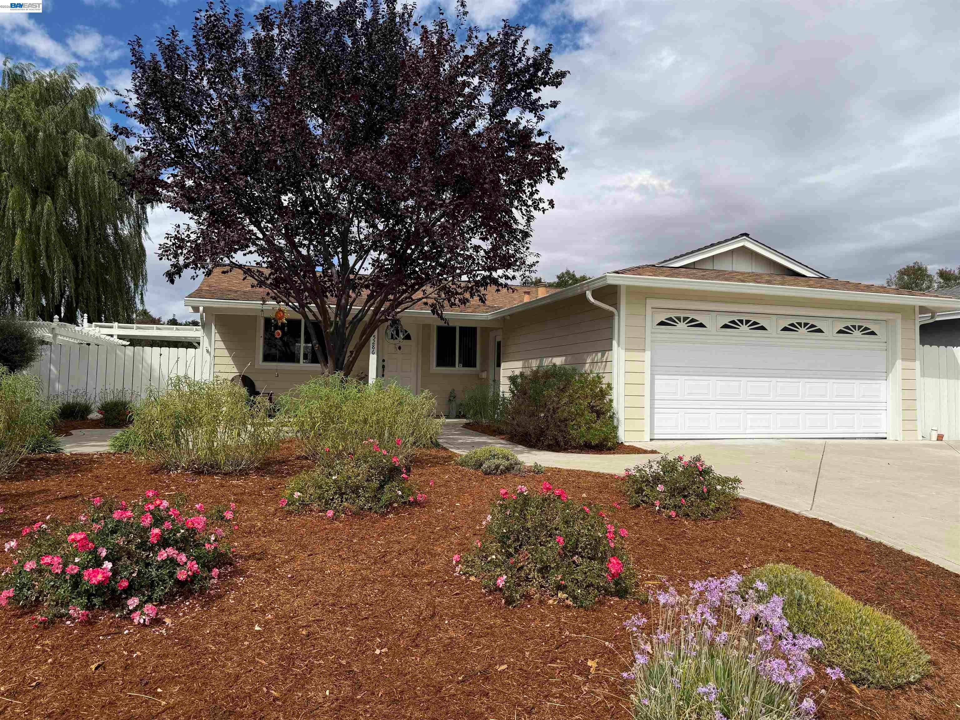 5286 Lilac Ave — photo